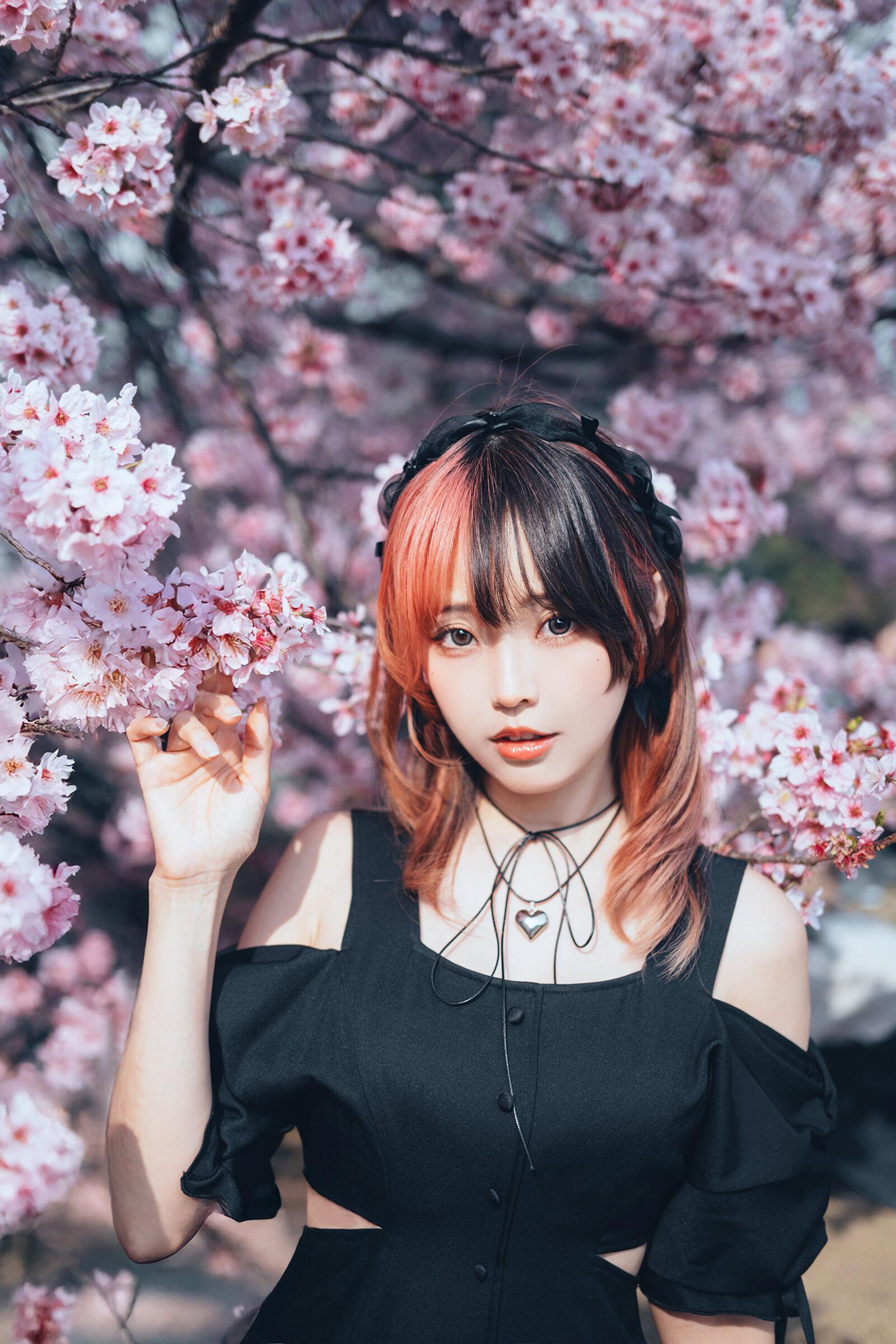 ElyEE子 NO.168 2025年04月订阅 (4套)[92P 9V 311.9M]-April Set B 2025 [30P 1V]_第1集