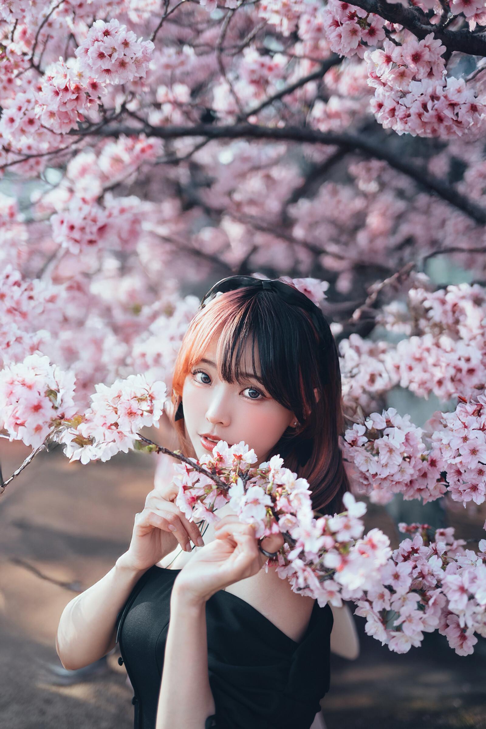 ElyEE子 NO.168 2025年04月订阅 (4套)[92P 9V 311.9M]-April Set B 2025 [30P 1V]_第1集