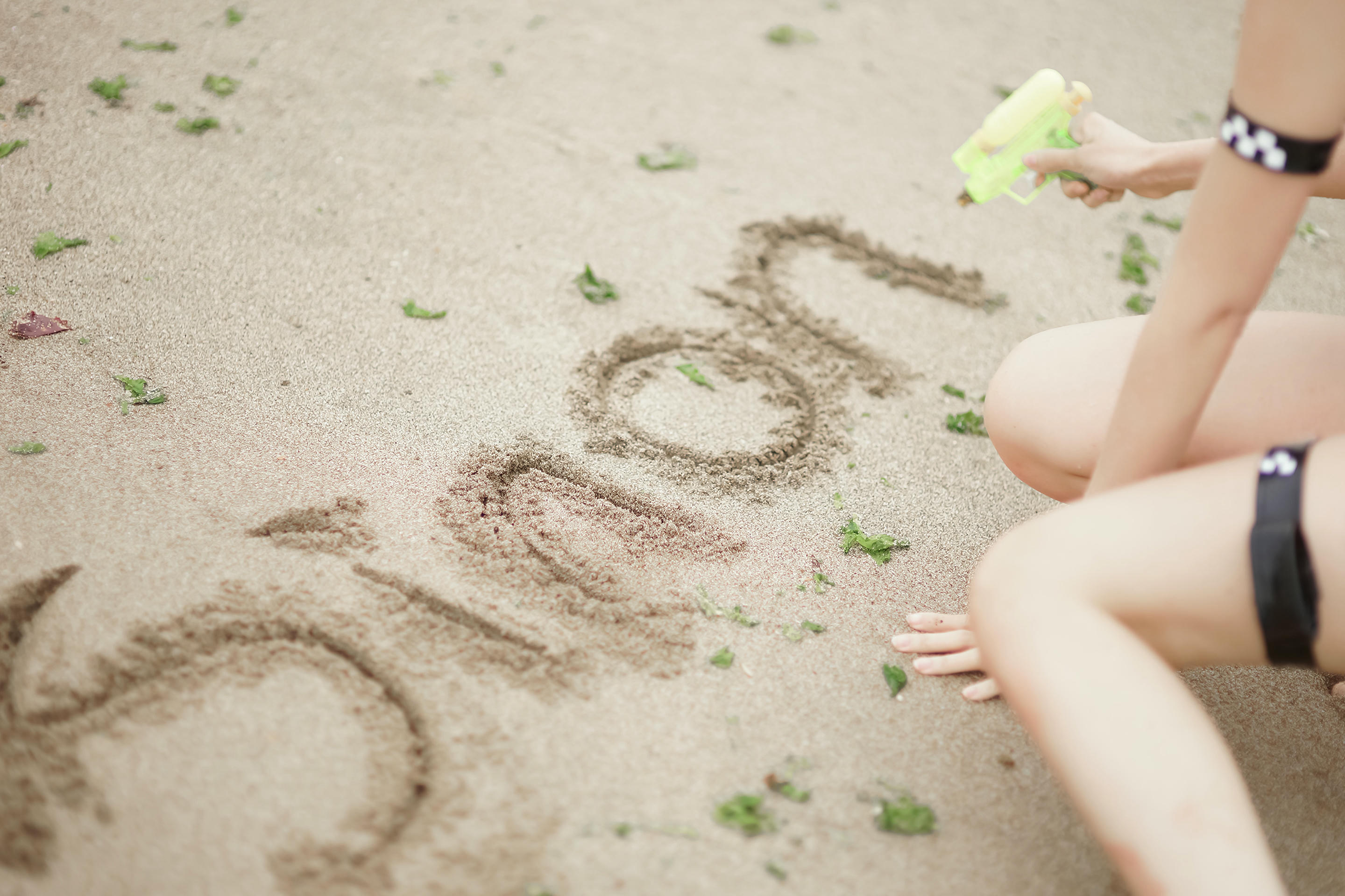 ElyEE子 NO.041 诗乃-海边 [35P 75.34 MB]_第1集