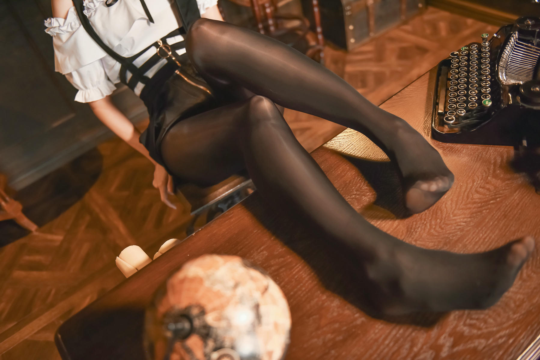 ElyEE子 NO.072 阿米莉亚·华生 [53P-157MB]_第3集