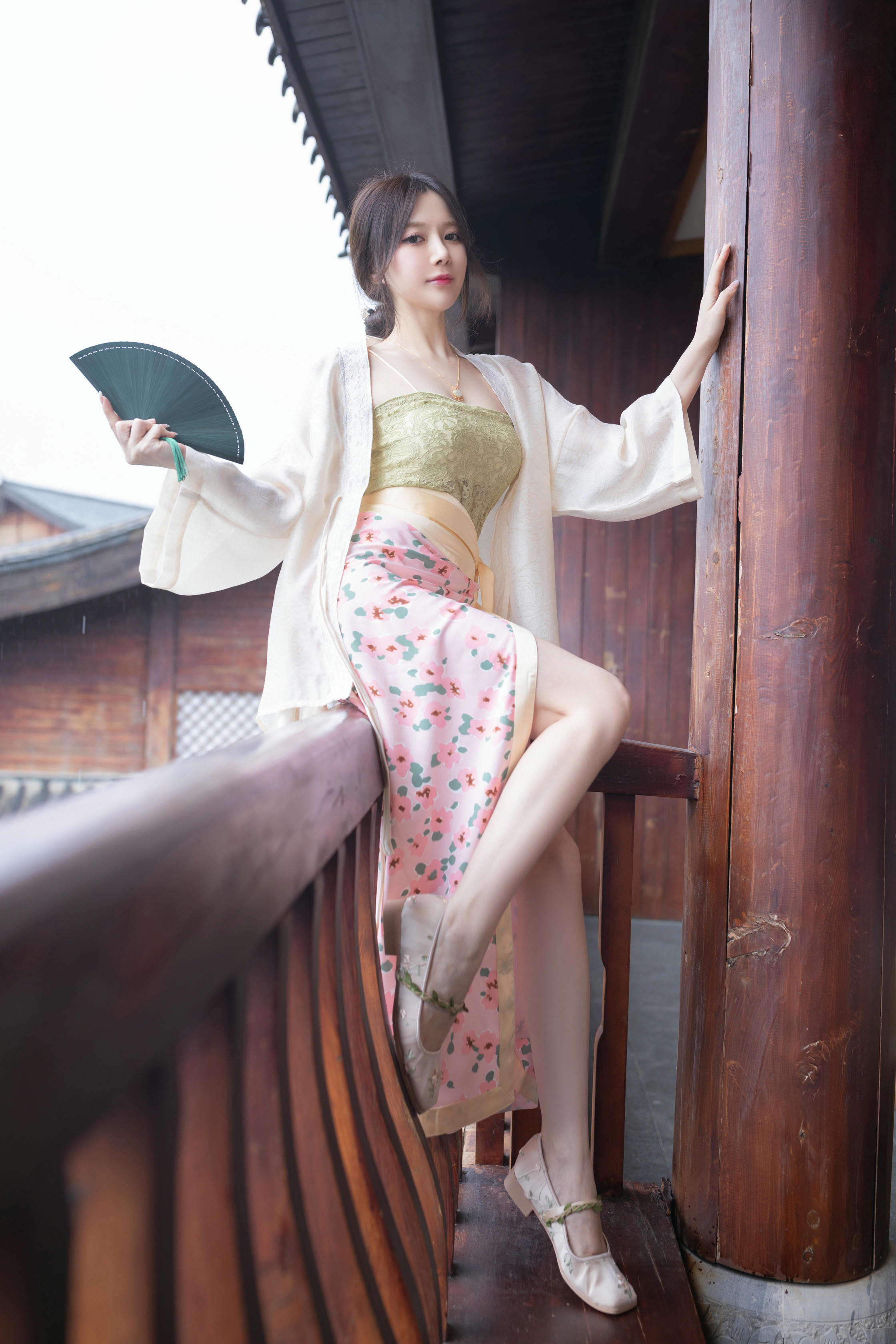 XIUREN秀人网 2022.06.10 NO.5130 鱼子酱Fish [120P 1.45G]_第1集