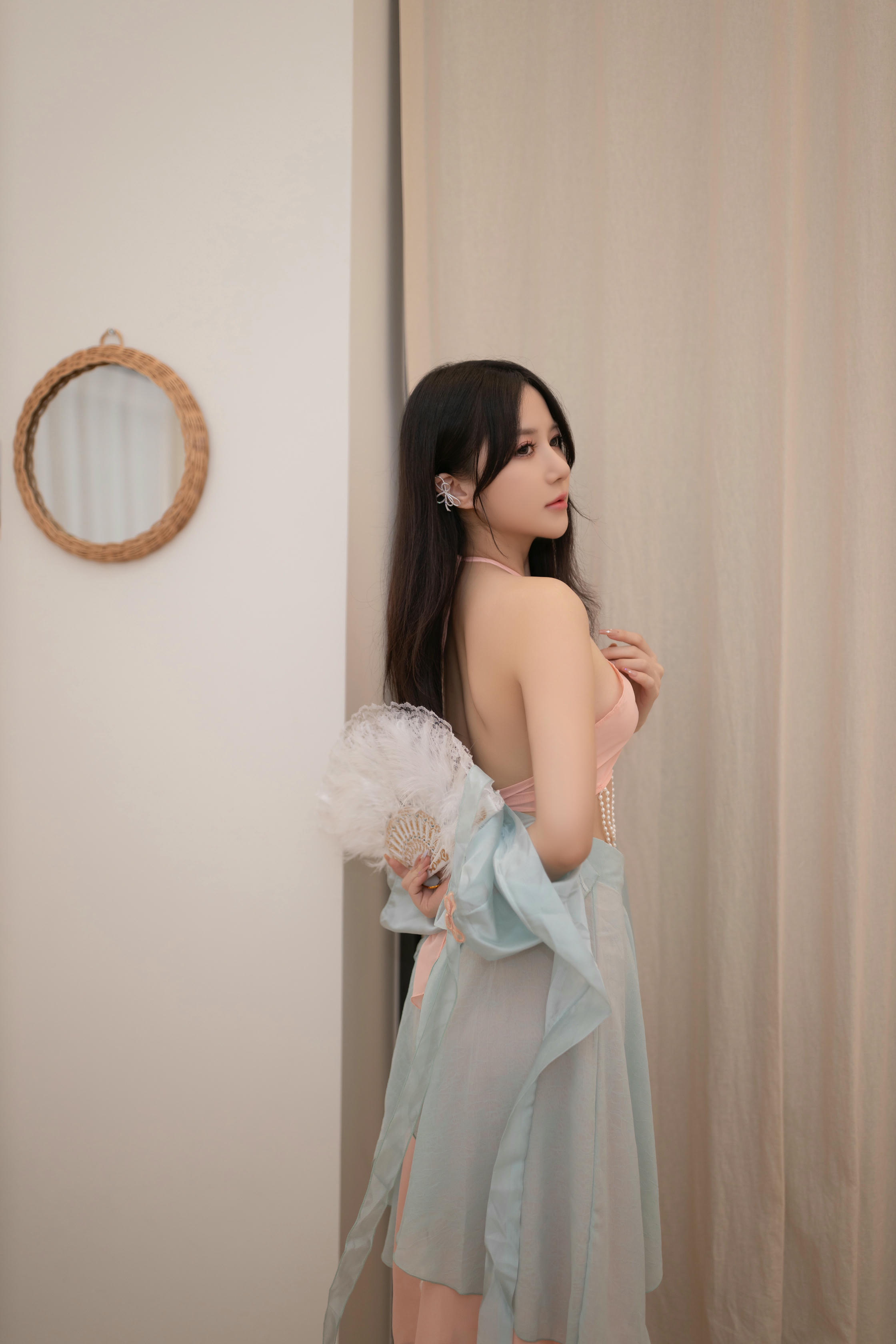 鱼子酱Fish NO.100 内购无水印 小桃红写真 [120P／1.36GB]_第1集