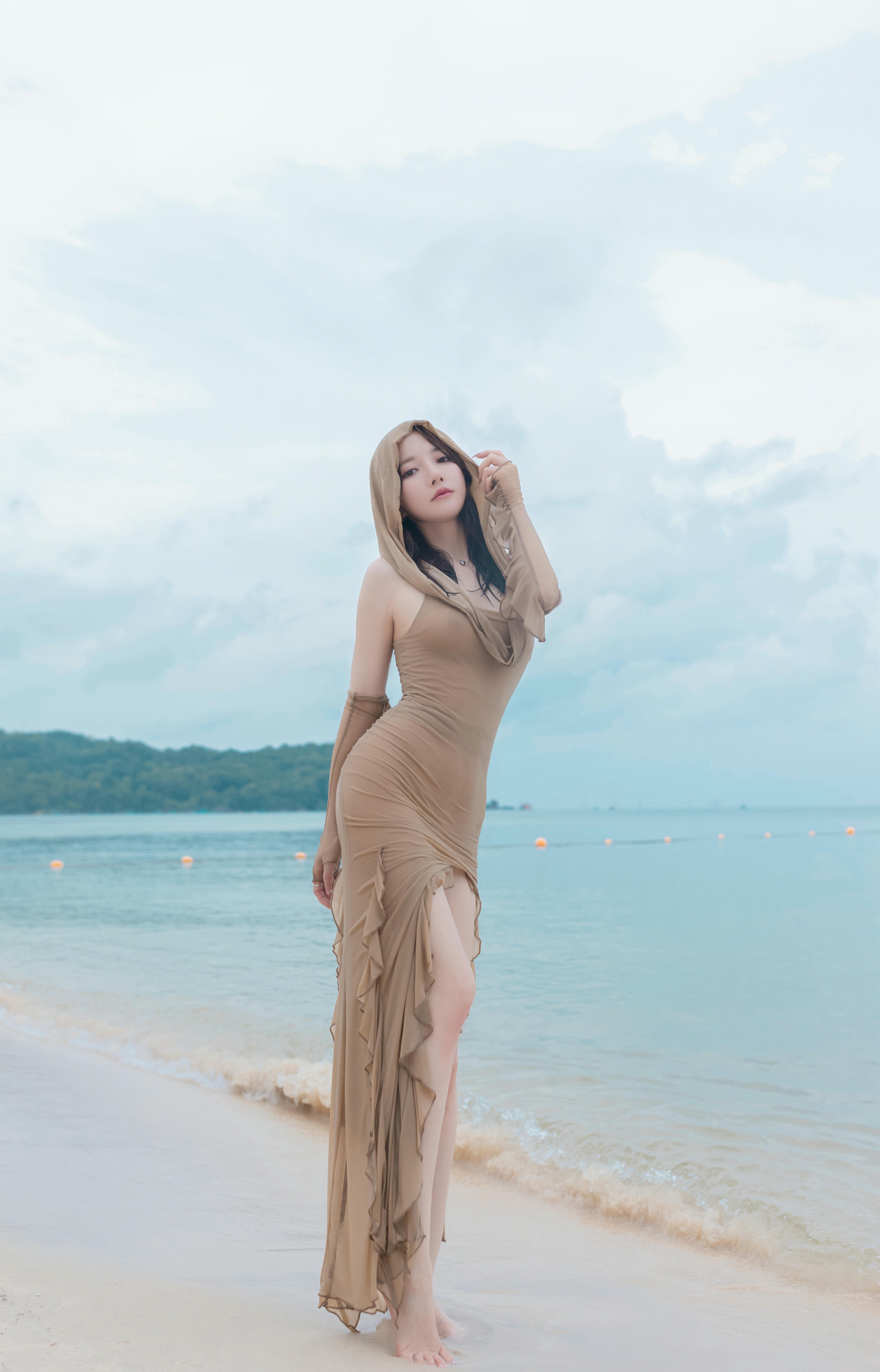 鱼子酱Fish NO.113 内购无水印 雨后海滩 [107P 1.15 GB]_第2集