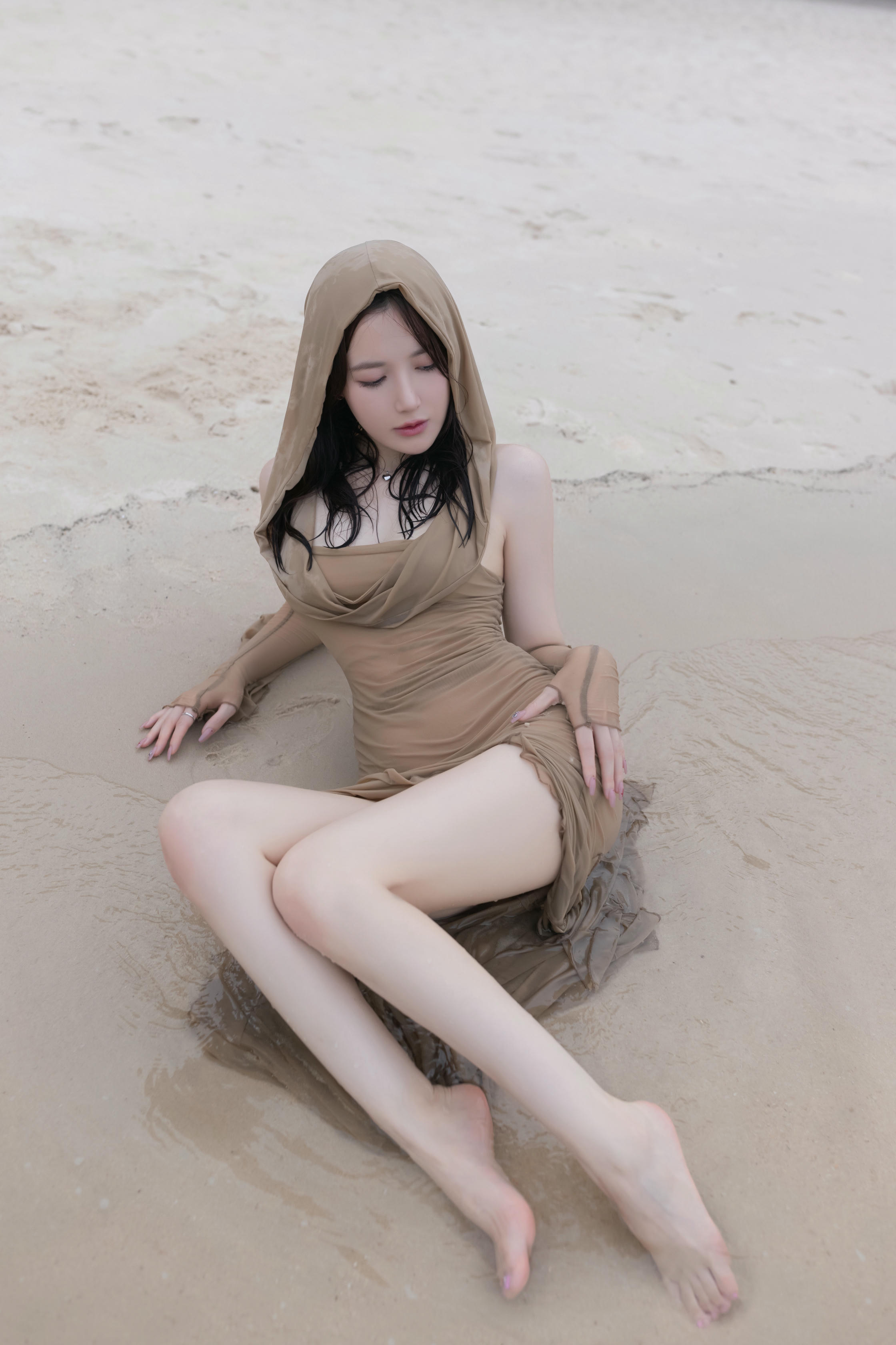 鱼子酱Fish NO.113 内购无水印 雨后海滩 [107P 1.15 GB]_第2集