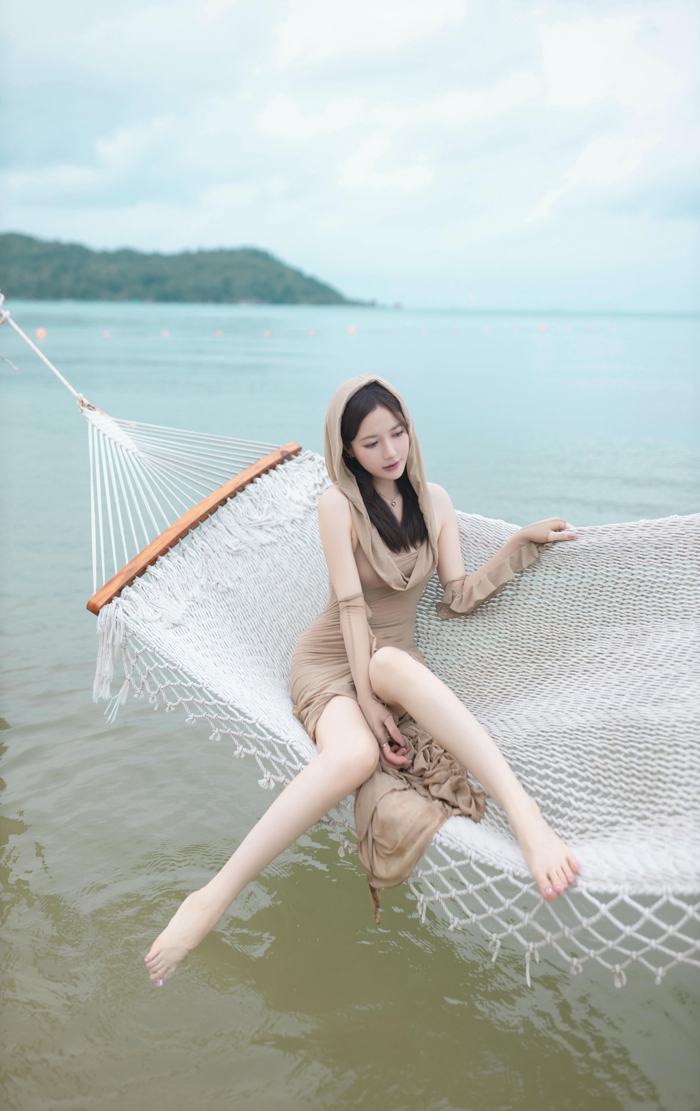 鱼子酱Fish NO.113 内购无水印 雨后海滩 [107P 1.15 GB]_第1集