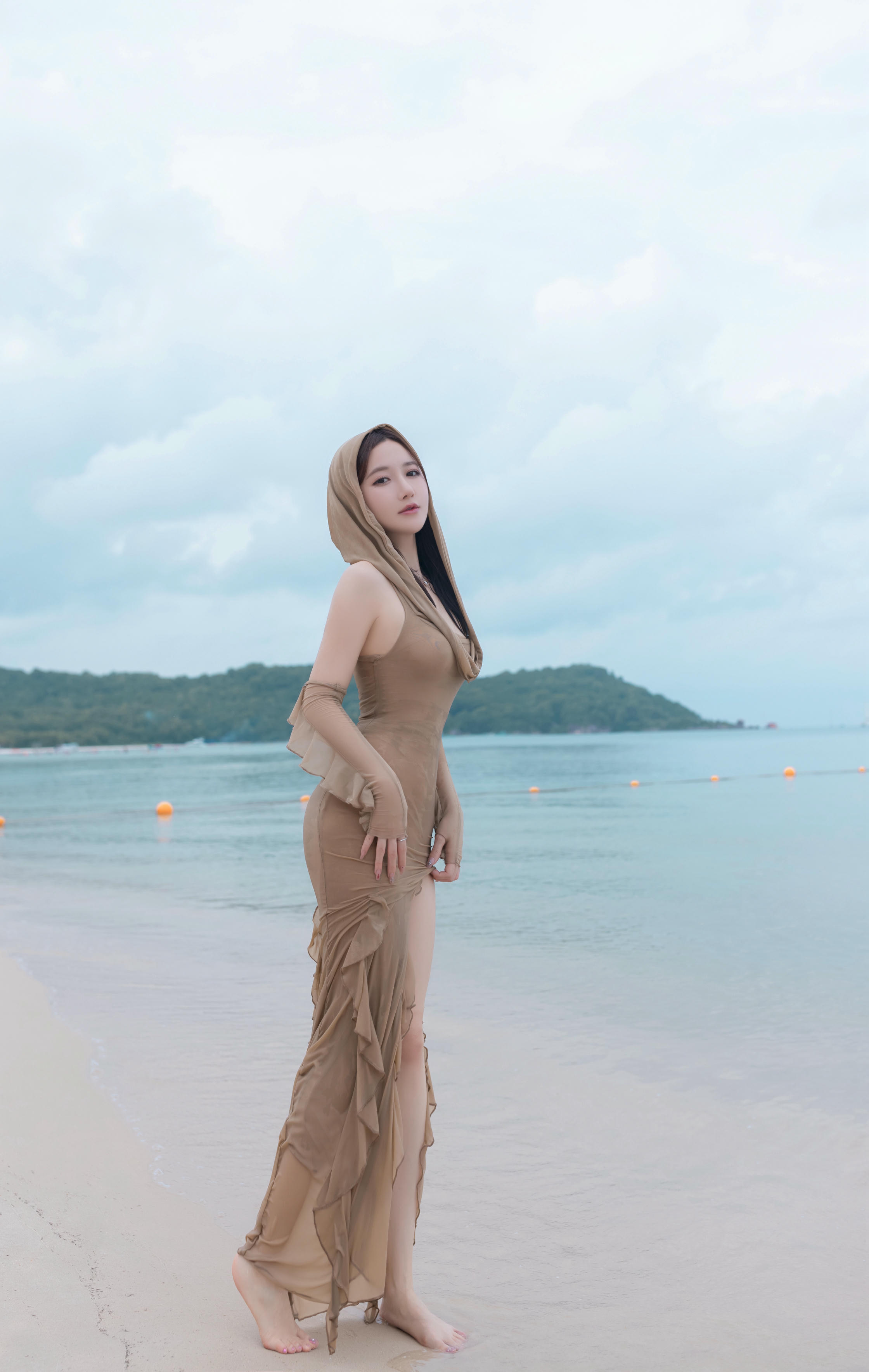 鱼子酱Fish NO.113 内购无水印 雨后海滩 [107P 1.15 GB]_第1集