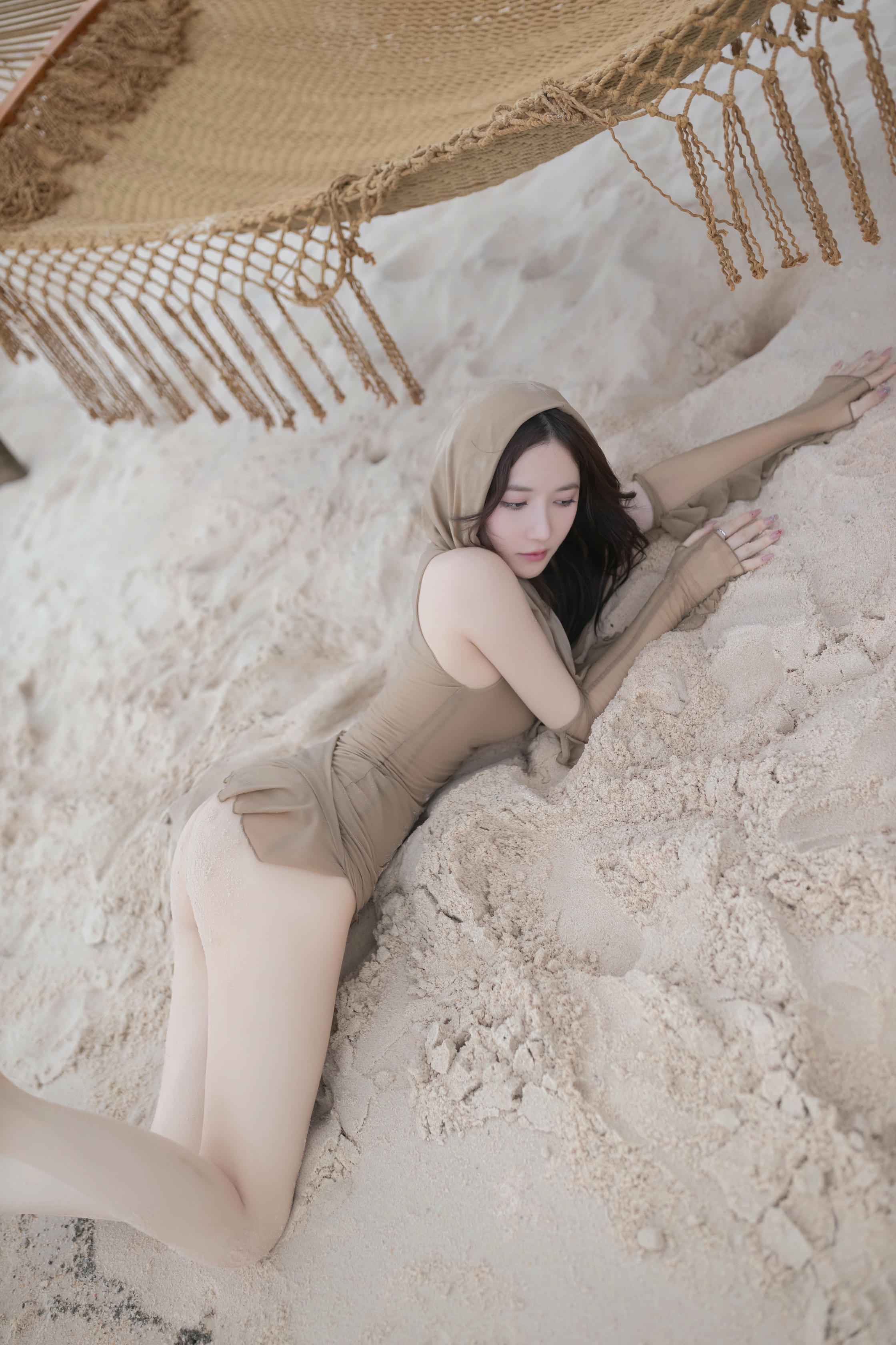 鱼子酱Fish NO.113 内购无水印 雨后海滩 [107P 1.15 GB]_第4集