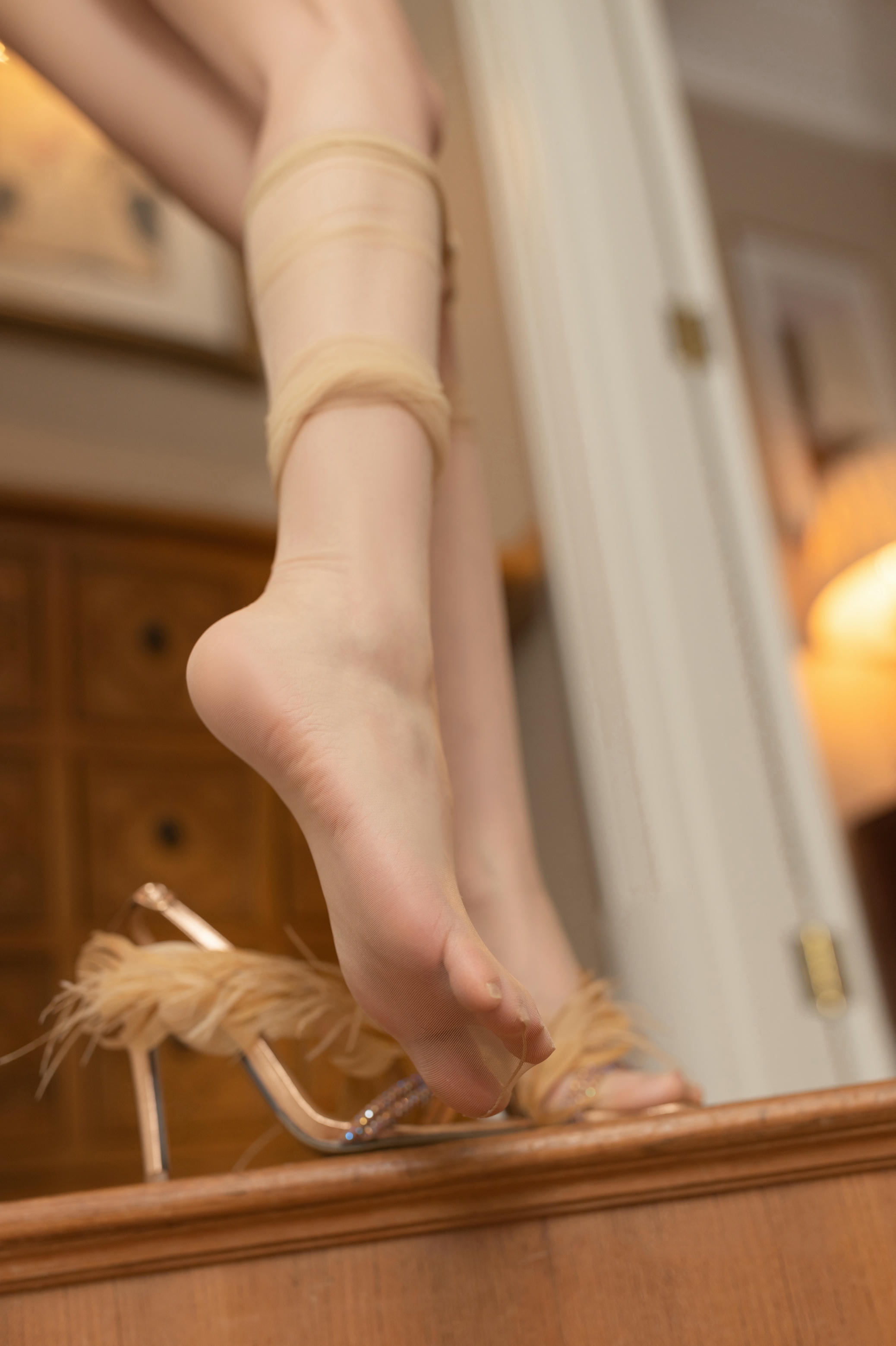 鱼子酱Fish NO.117 内购无水印 长金色礼服 我准备了一个小惊喜 [127P1.21GB]_第4集