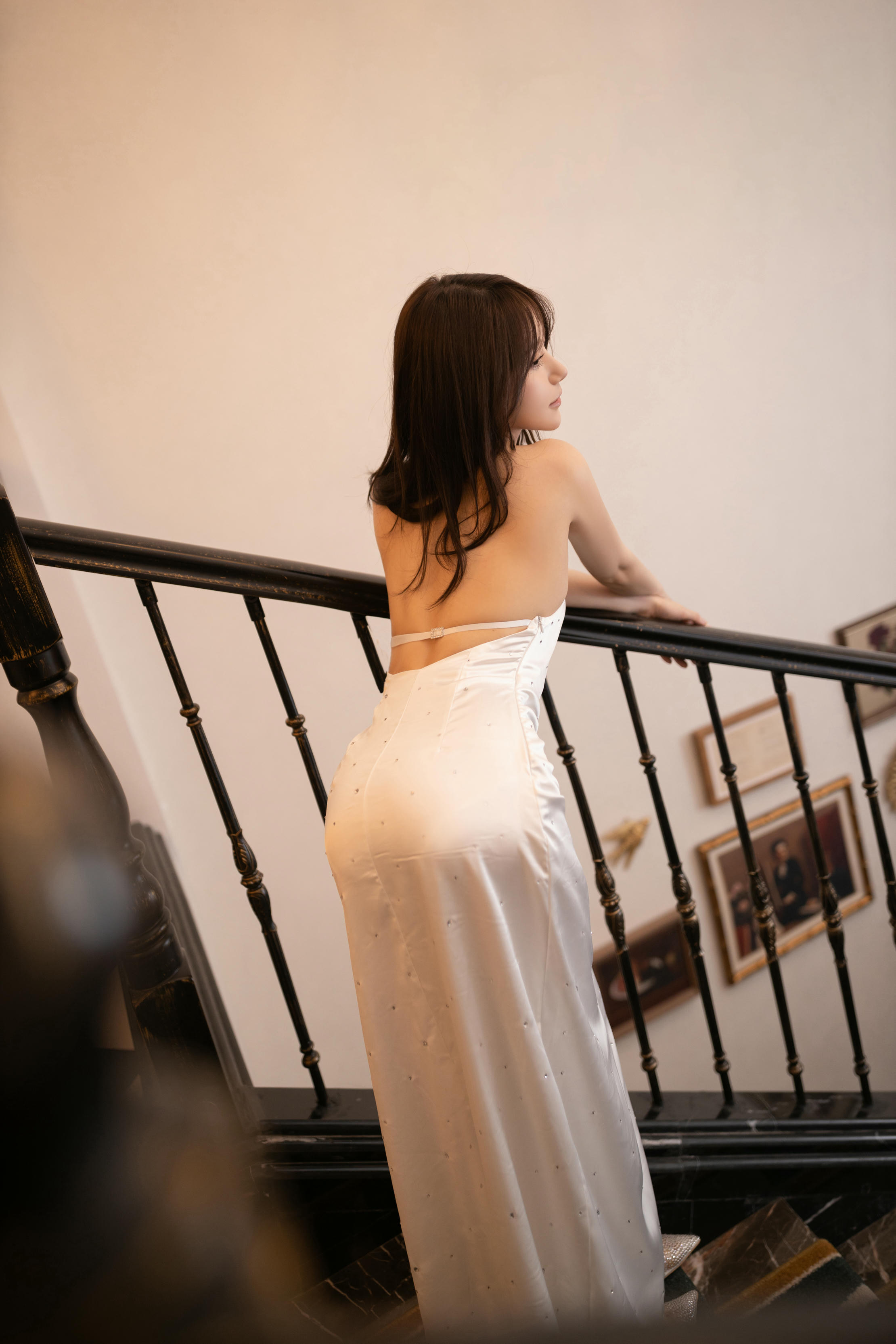 鱼子酱Fish NO.119 内购无水印 知江晚 白色礼服 [123P／1.46GB]_第1集