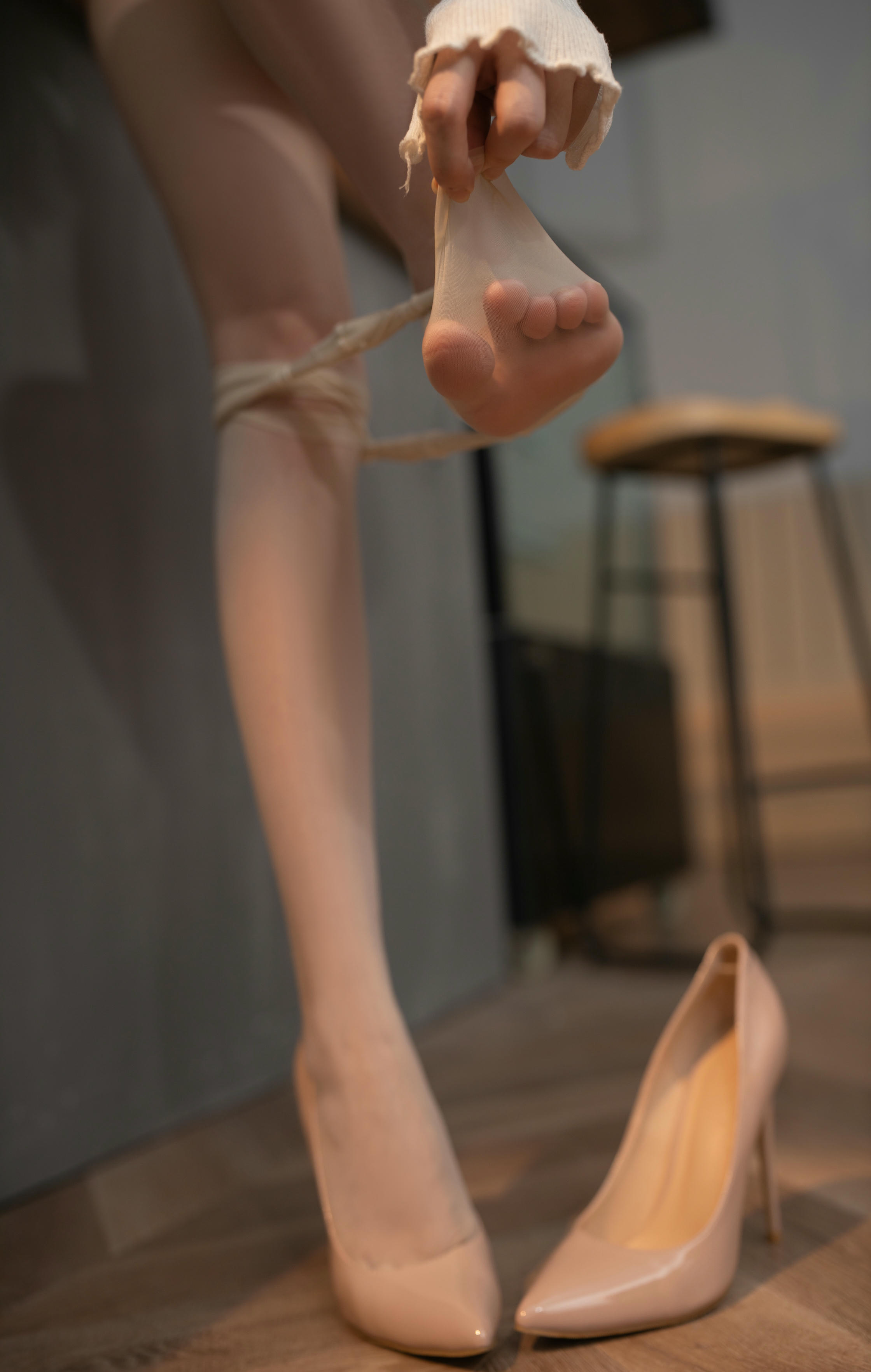 鱼子酱Fish NO.139 内购无水印 4102 寂寞旅人咖啡馆 [116P 1.32 GB]_第6集