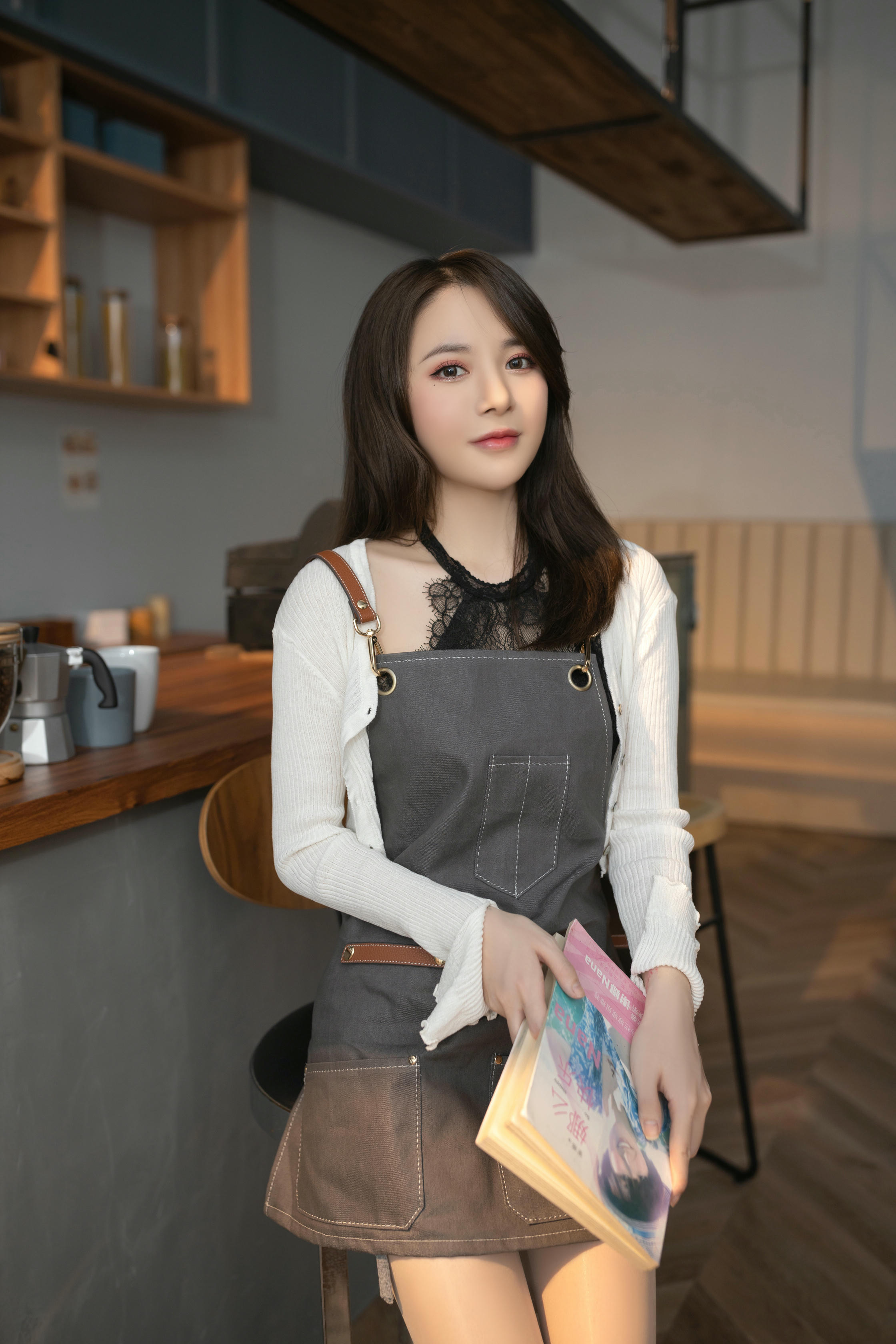 鱼子酱Fish NO.139 内购无水印 4102 寂寞旅人咖啡馆 [116P 1.32 GB]_第1集