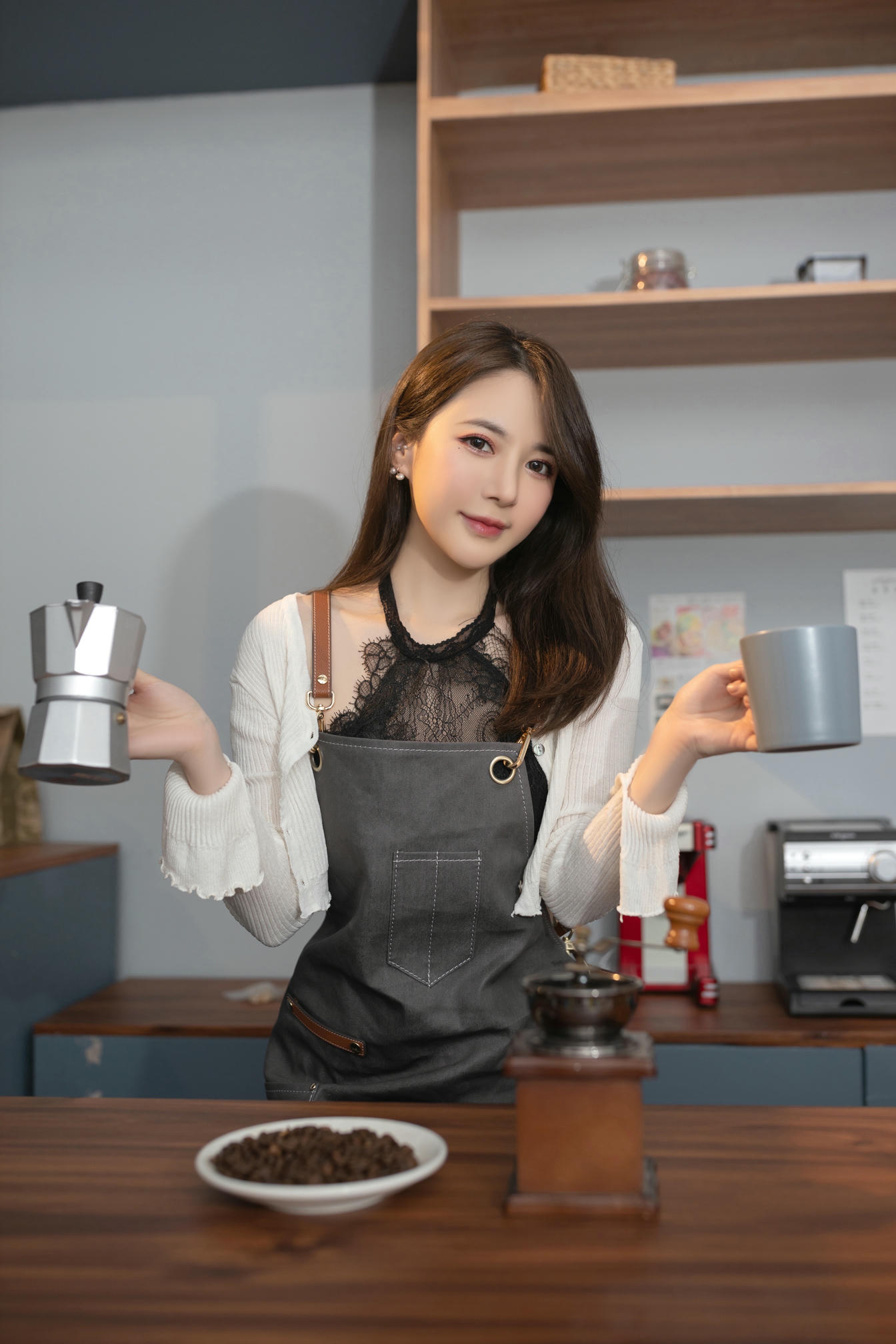 鱼子酱Fish NO.139 内购无水印 4102 寂寞旅人咖啡馆 [116P 1.32 GB]_第2集