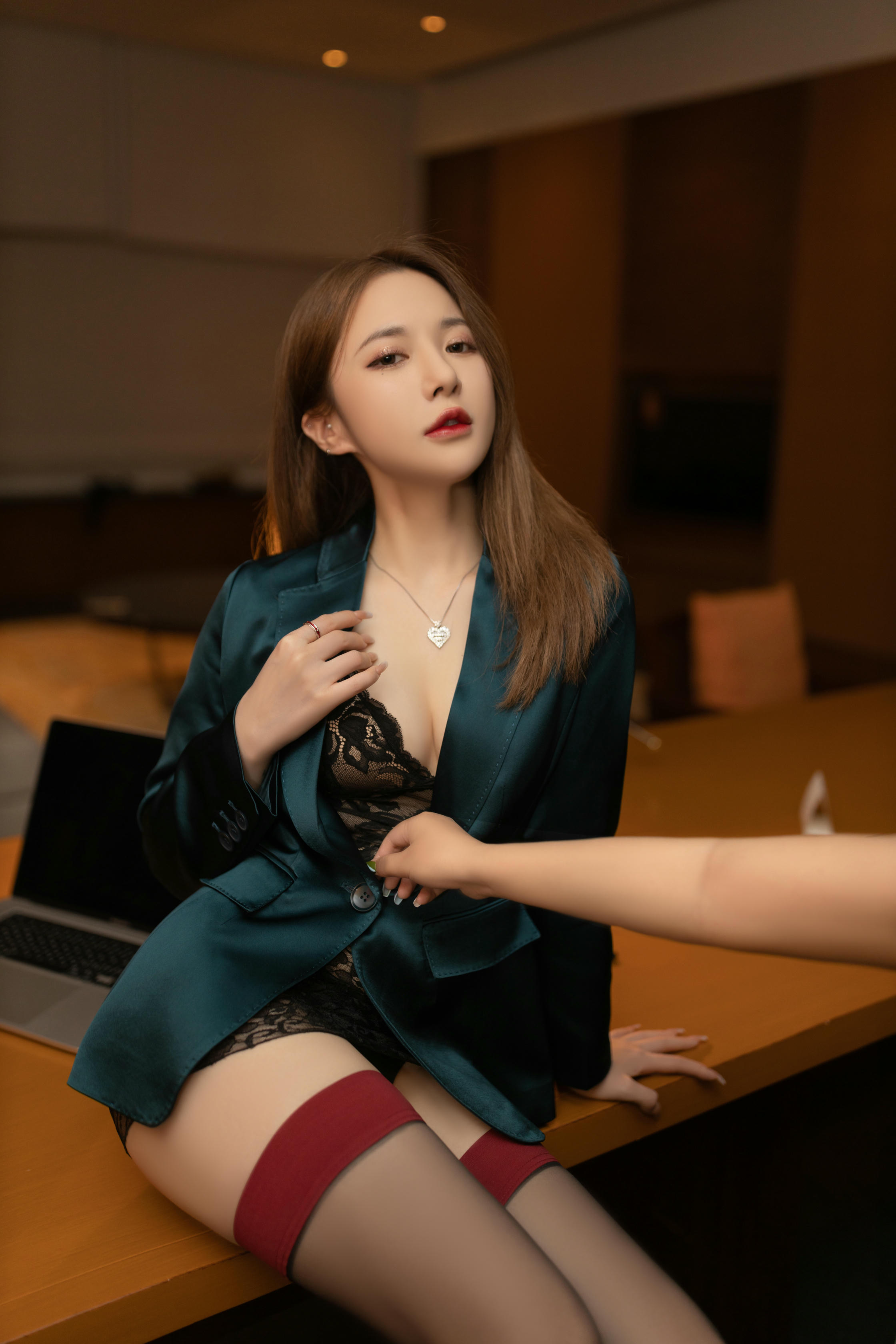 鱼子酱Fish NO.146 内购无水印 4497 寂寞女老板 [115P 1.34 GB]_第2集