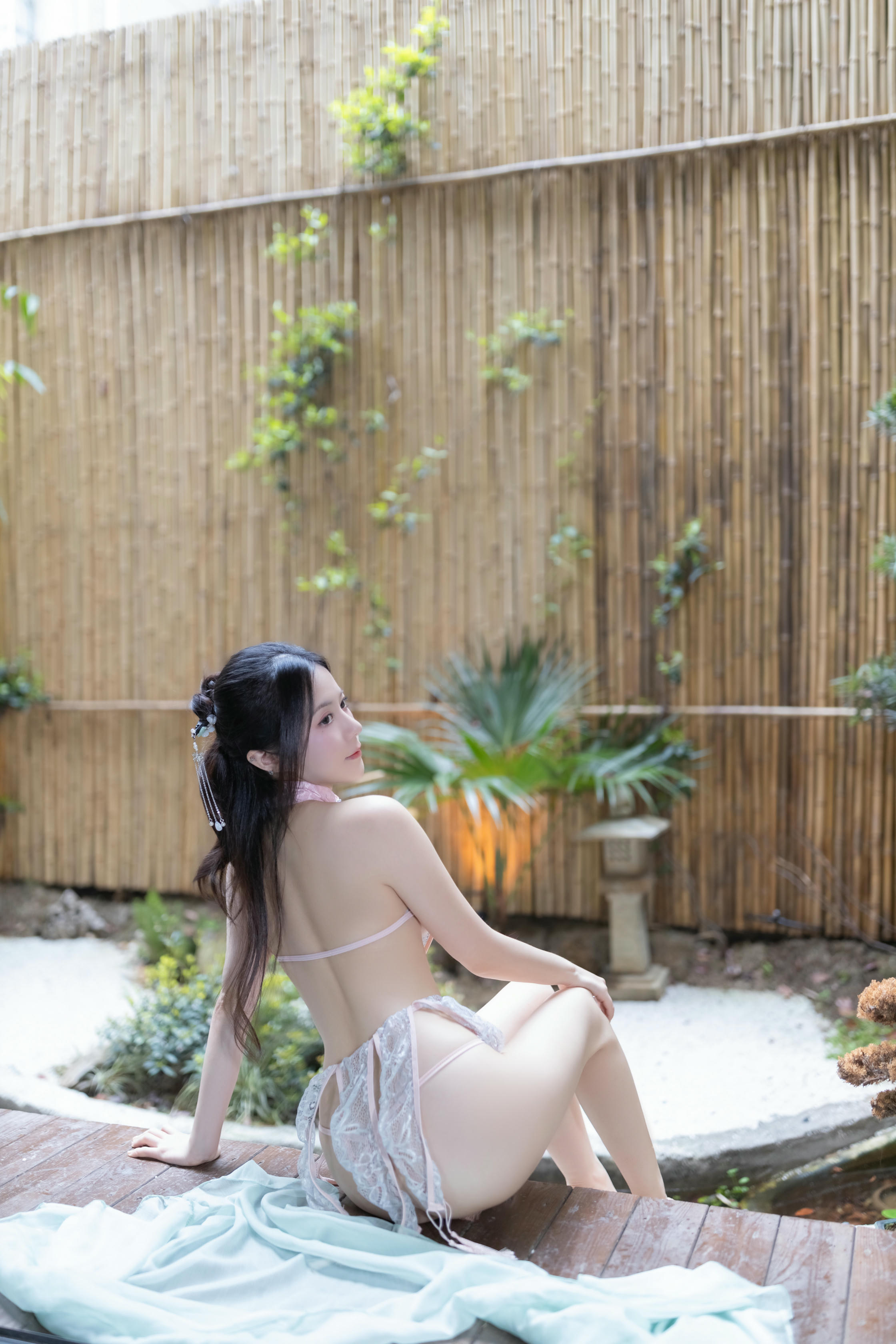 鱼子酱Fish NO.158 内购无水印 8428 花瓣浴 [120P 1.32 GB]_第2集