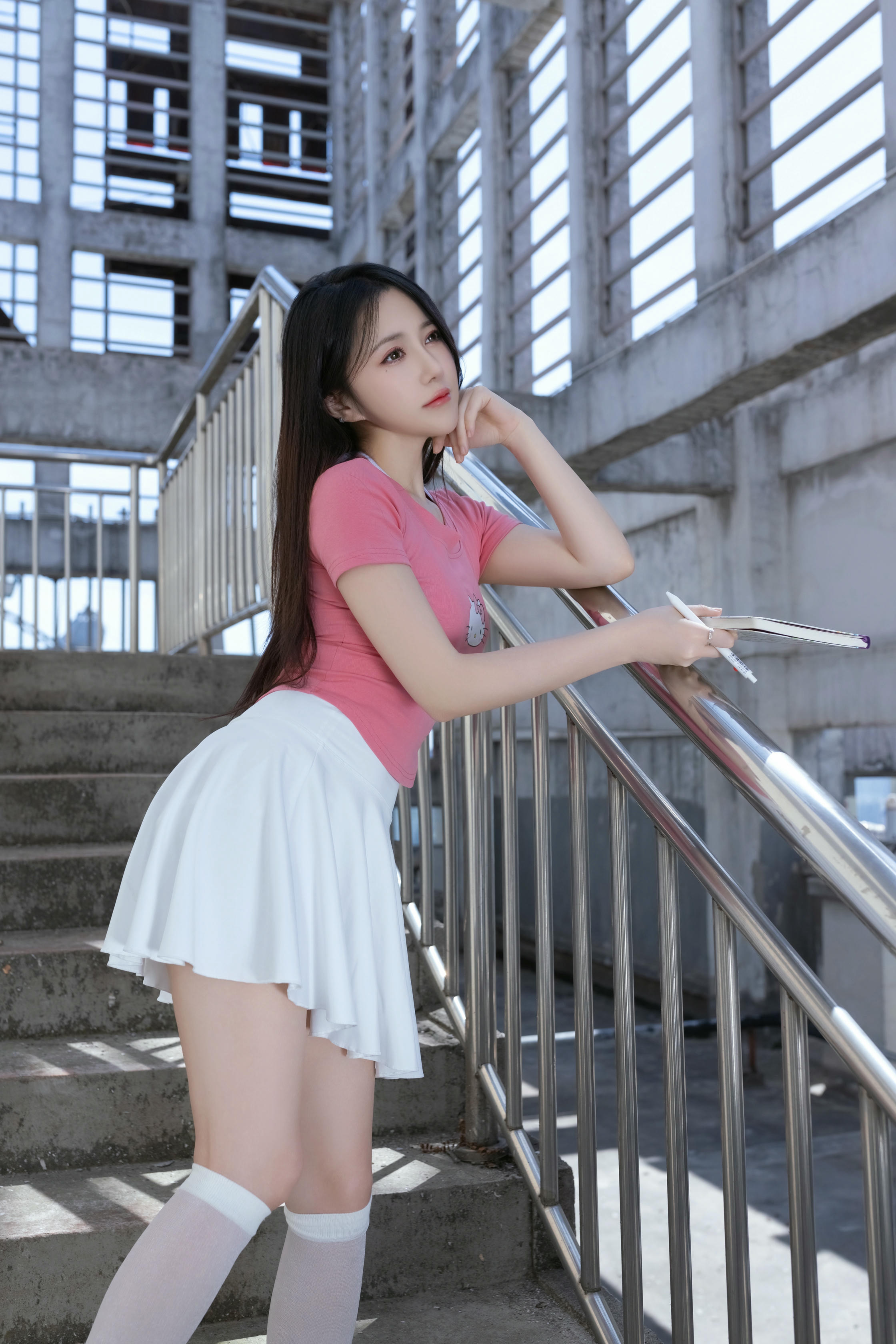 鱼子酱Fish NO.159 内购无水印 8457 天台少女 [120P 1.01 GB]_第1集