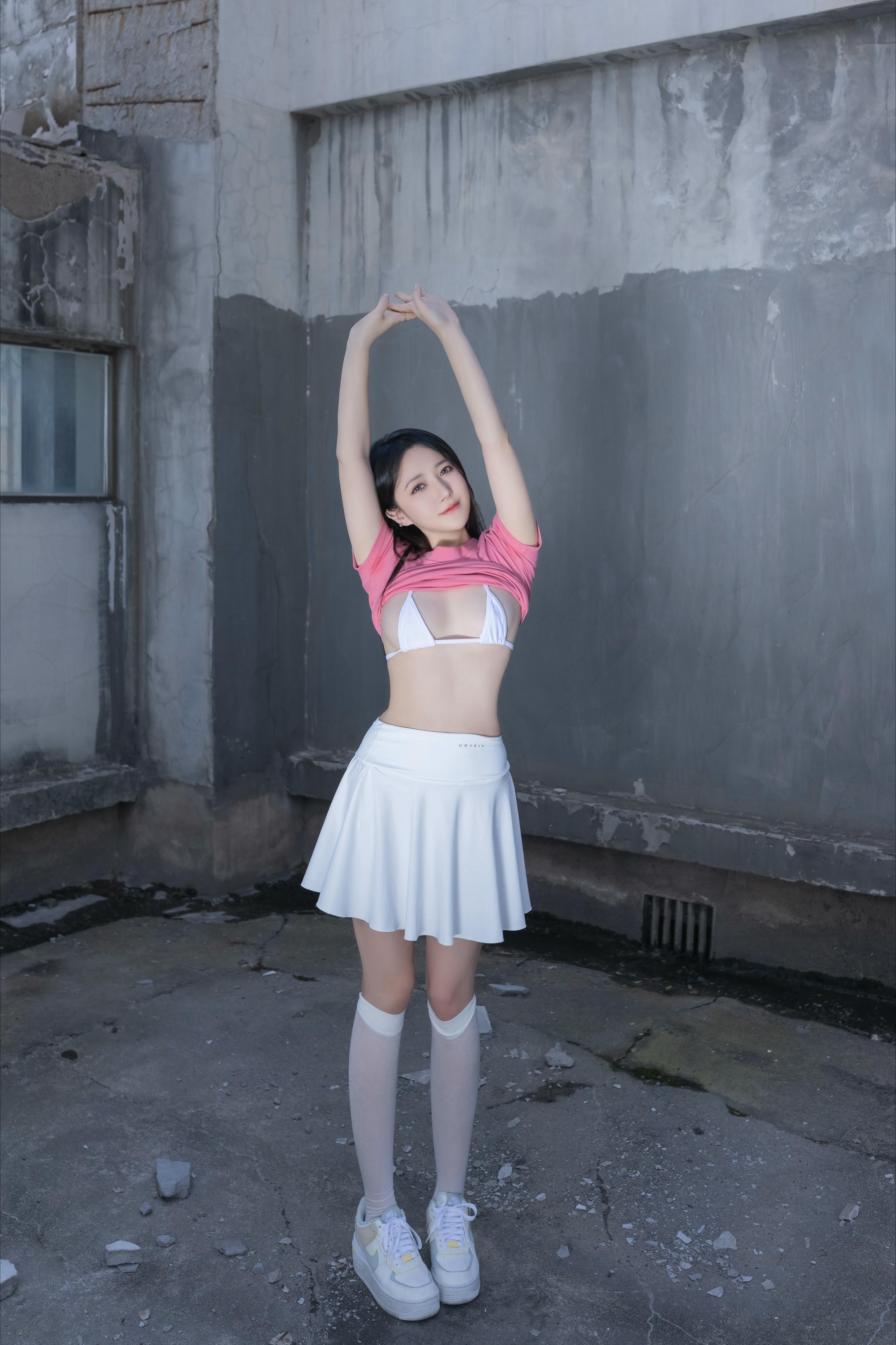 鱼子酱Fish NO.159 内购无水印 8457 天台少女 [120P 1.01 GB]_第3集