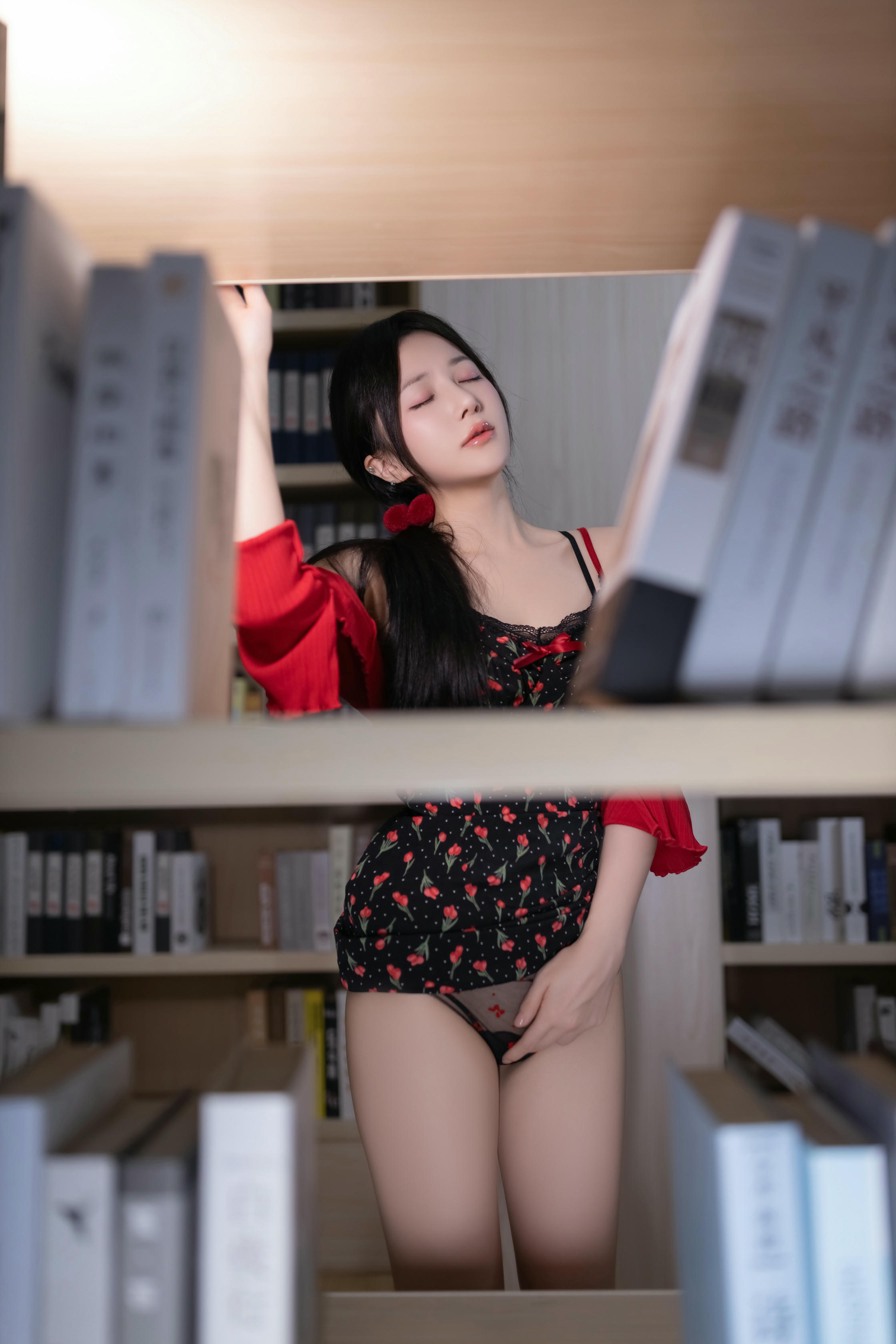 鱼子酱Fish NO.162 内购无水印 8596 图书馆 [120P 1.30 GB]_第1集