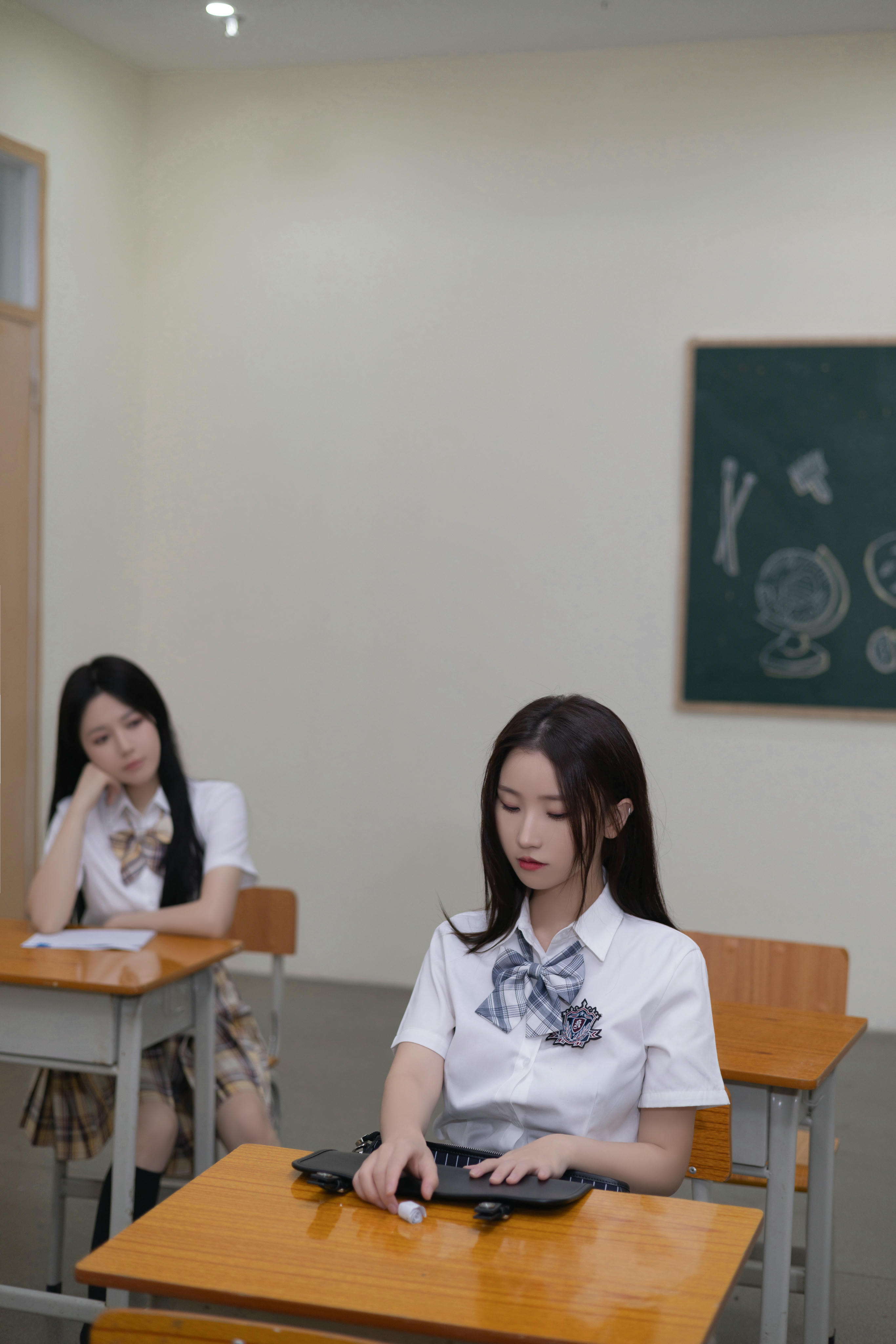 鱼子酱Fish NO.164 内购无水印 &杏子 8654 校园霸凌 [123P 1.61 GB]_第1集