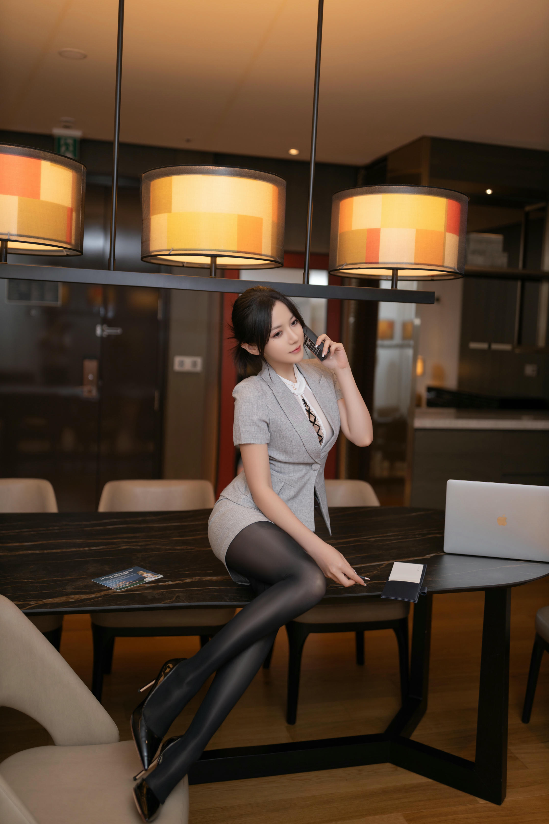 鱼子酱Fish NO.170 内购无水印 9189 他的监控电话 [122P 1.42 GB]_第1集