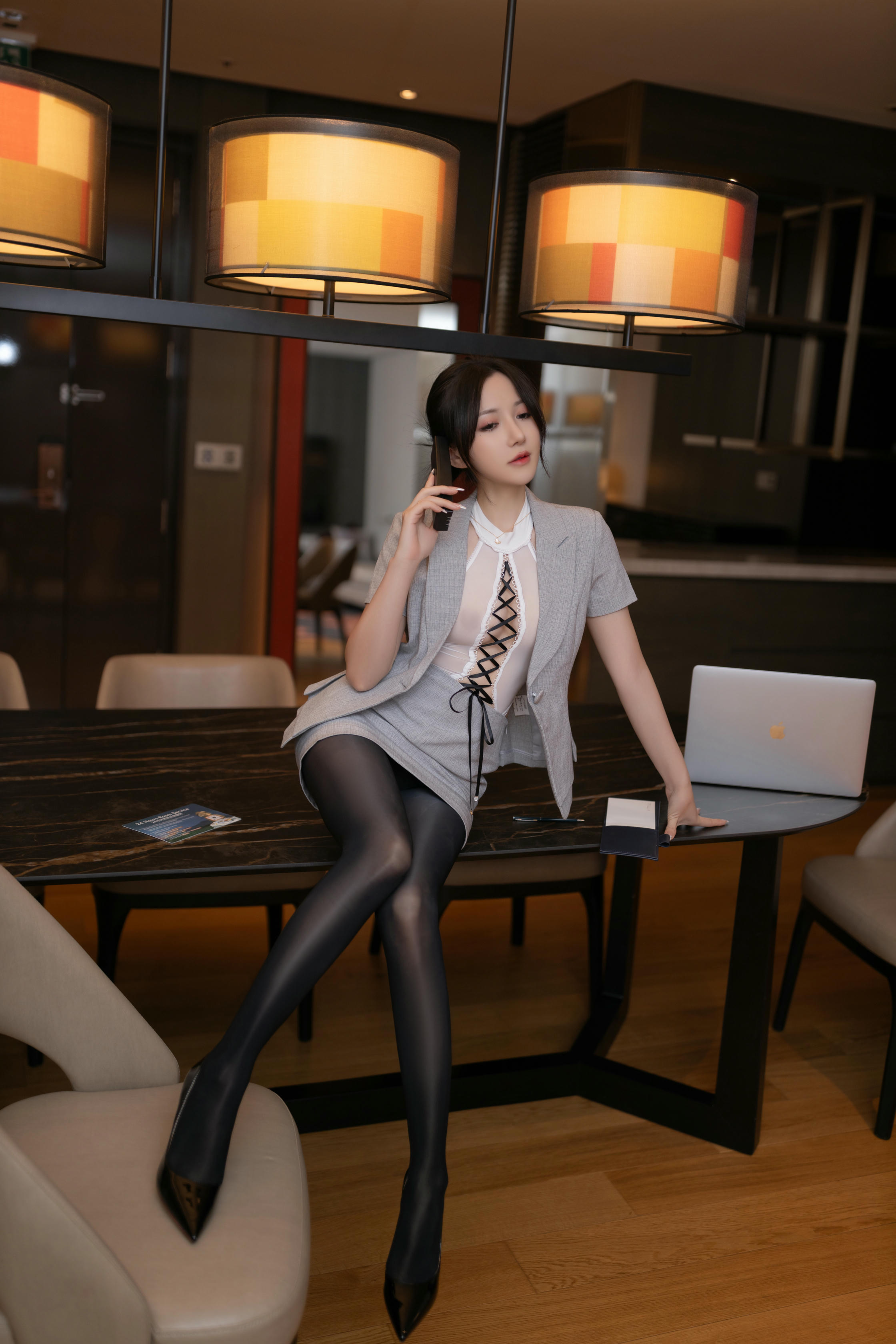 鱼子酱Fish NO.170 内购无水印 9189 他的监控电话 [122P 1.42 GB]_第1集