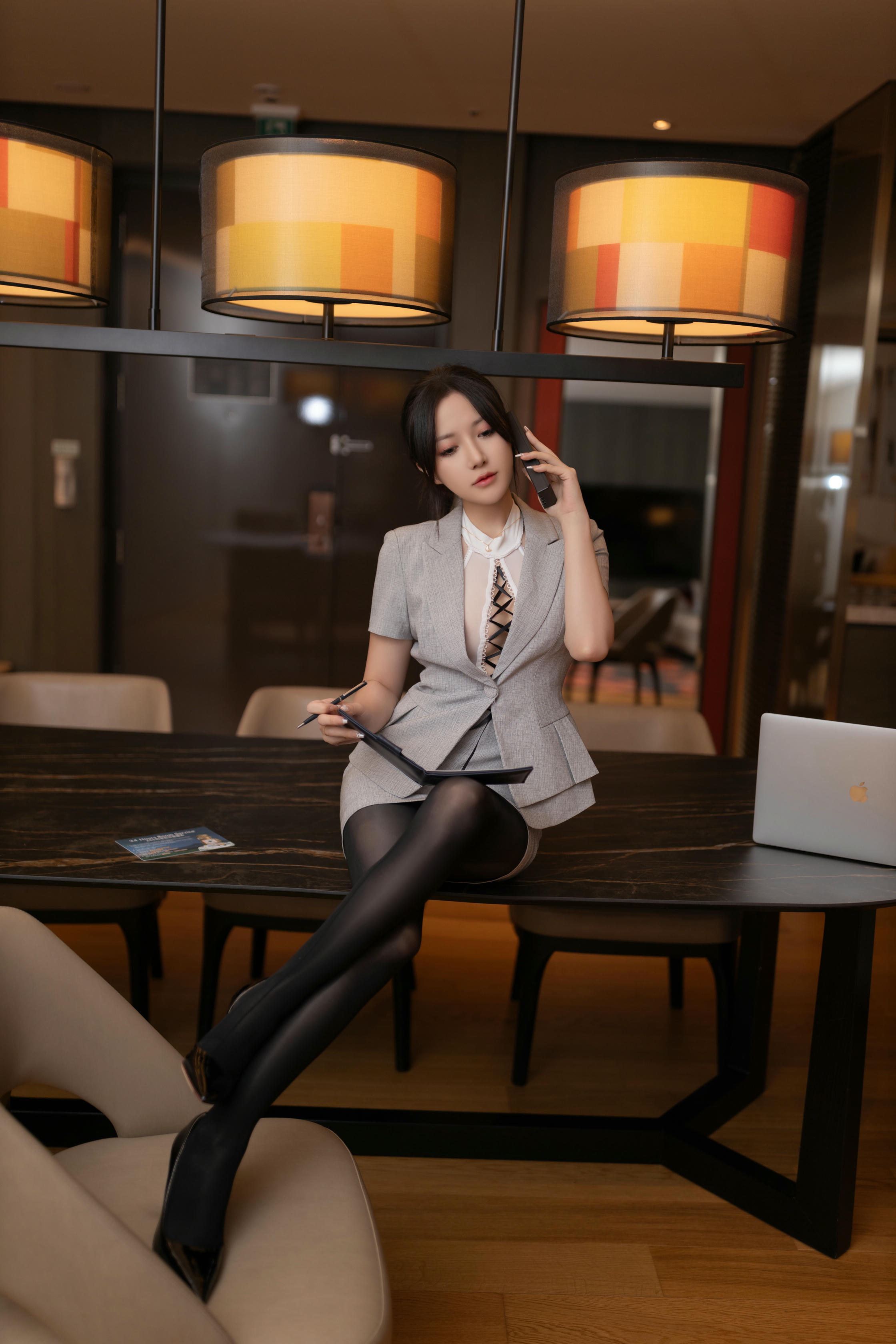 鱼子酱Fish NO.170 内购无水印 9189 他的监控电话 [122P 1.42 GB]_第1集