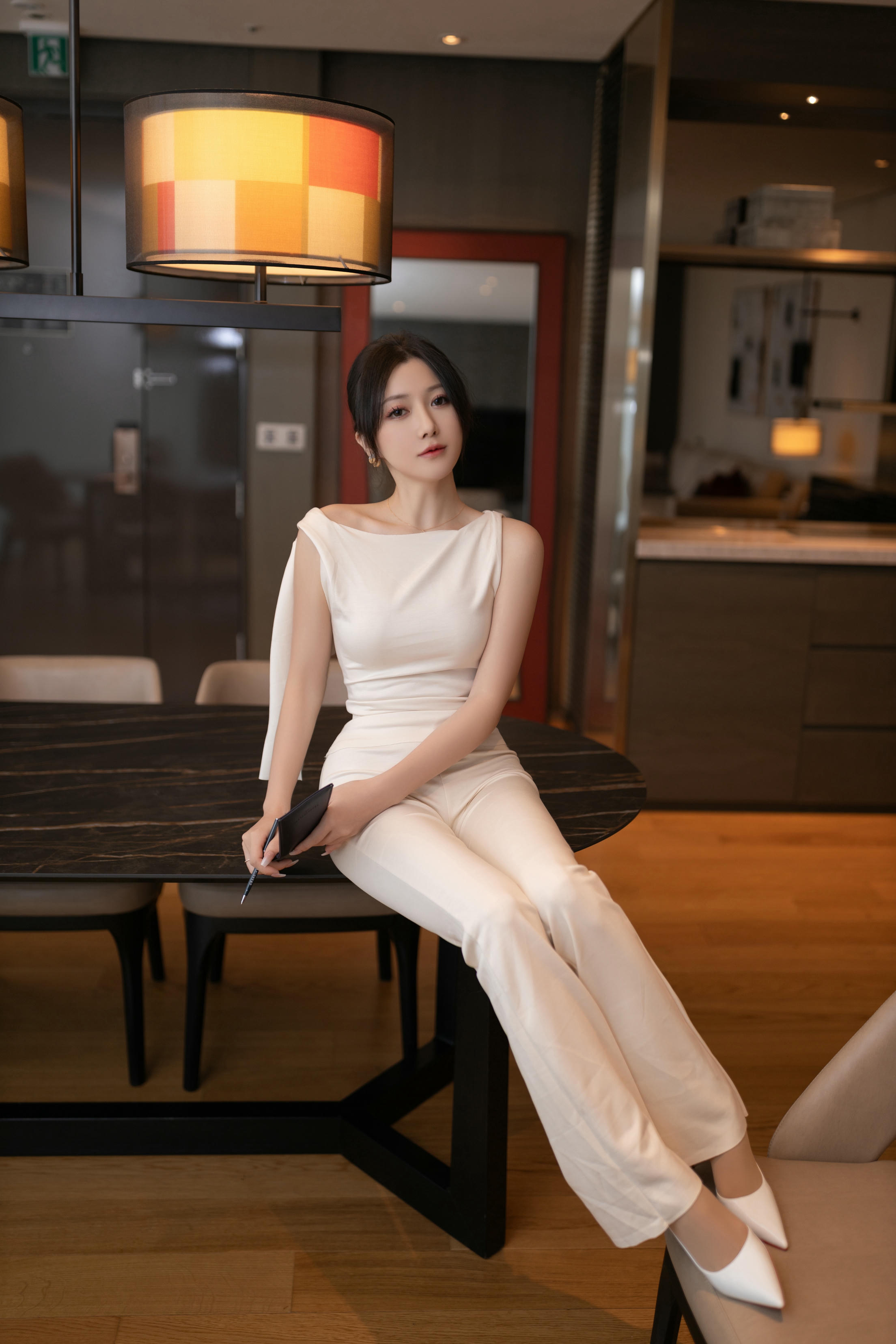 鱼子酱Fish NO.176 内购无水印 9457 职场女人 [120P 797.09 MB]_第2集