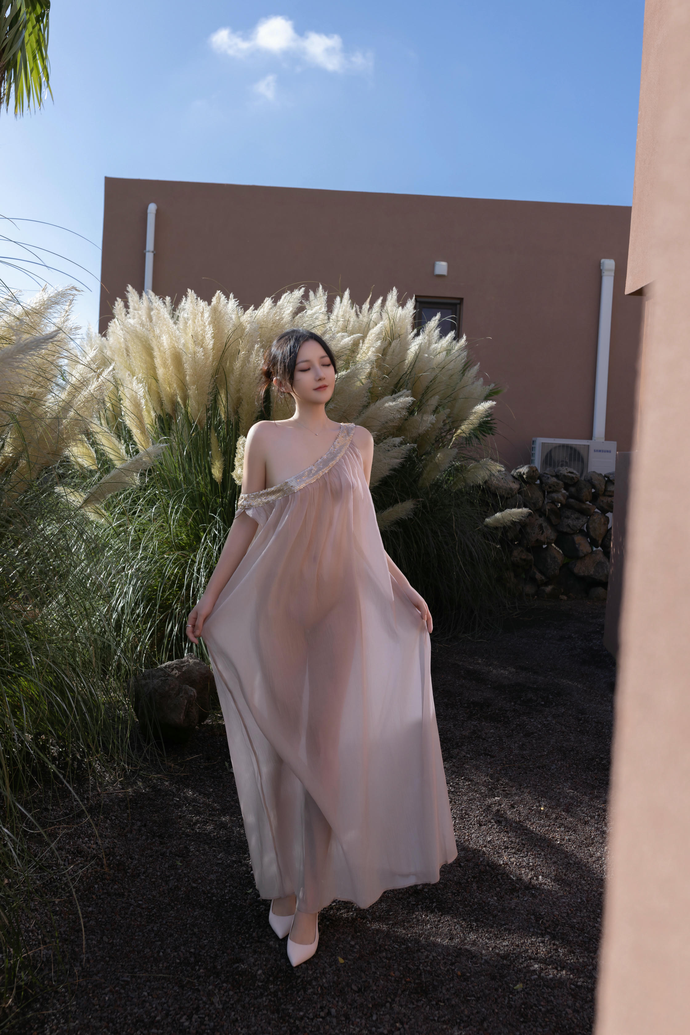 鱼子酱Fish NO.177 内购无水印 9492 芦苇旁 [101P 1.54 GB]_第1集