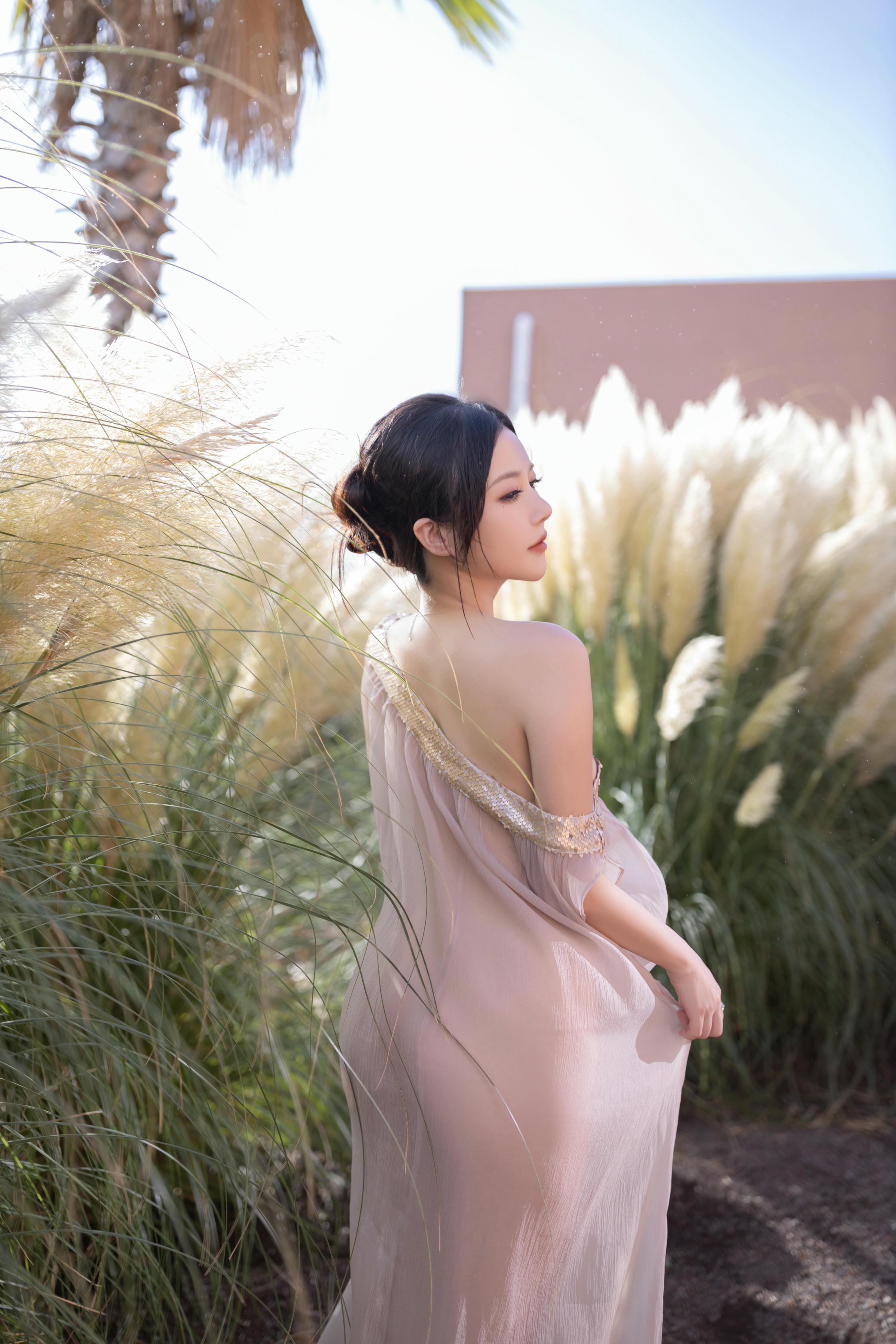 鱼子酱Fish NO.177 内购无水印 9492 芦苇旁 [101P 1.54 GB]_第2集