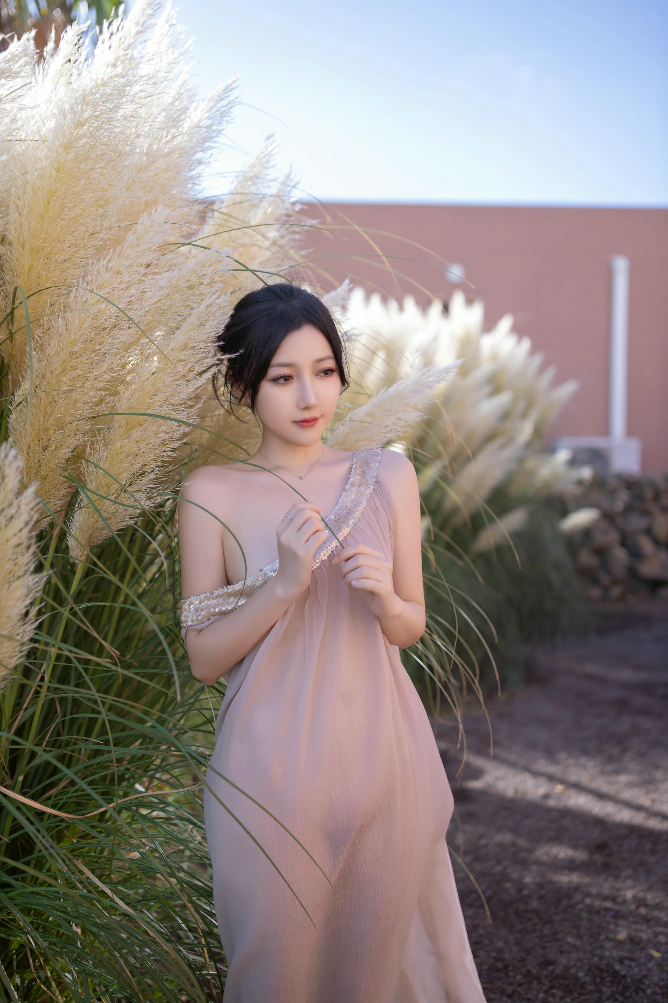 鱼子酱Fish NO.177 内购无水印 9492 芦苇旁 [101P 1.54 GB]_第2集