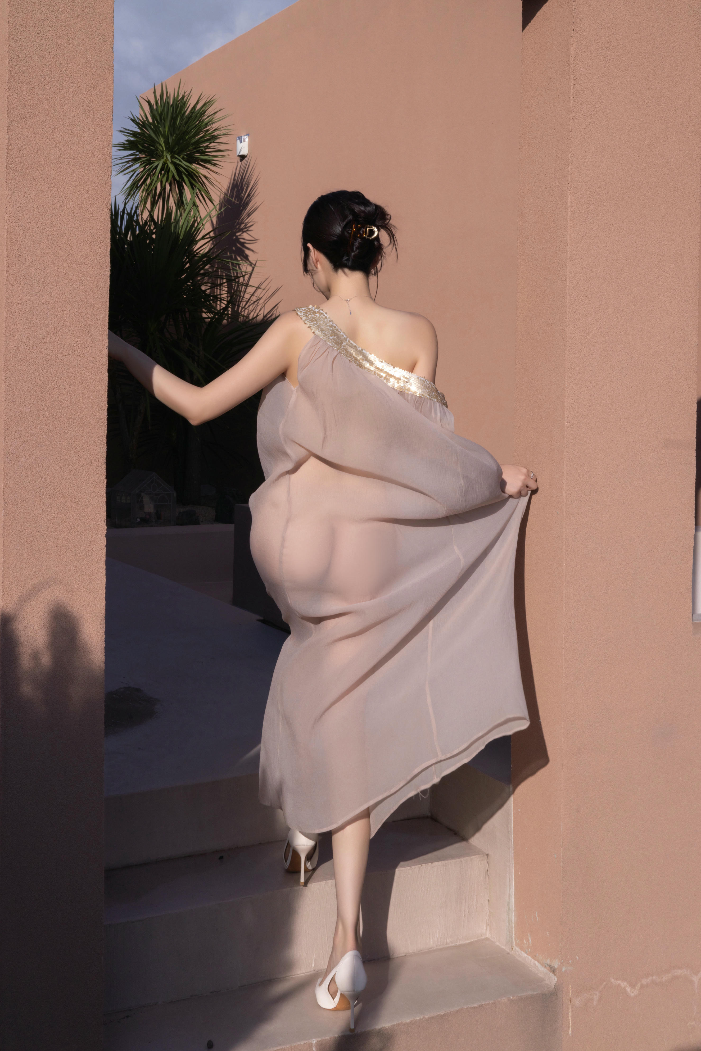 鱼子酱Fish NO.177 内购无水印 9492 芦苇旁 [101P 1.54 GB]_第2集