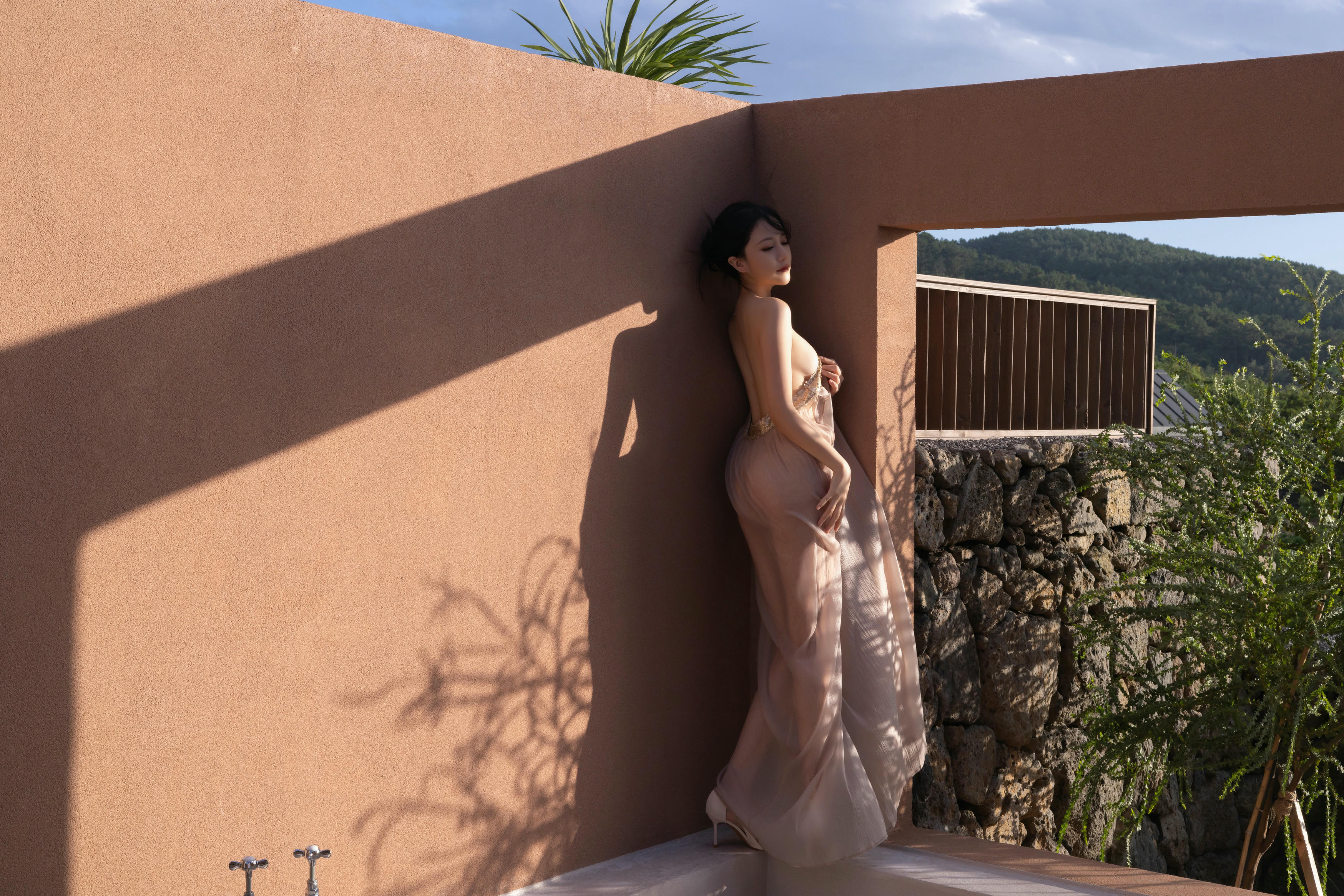 鱼子酱Fish NO.177 内购无水印 9492 芦苇旁 [101P 1.54 GB]_第2集