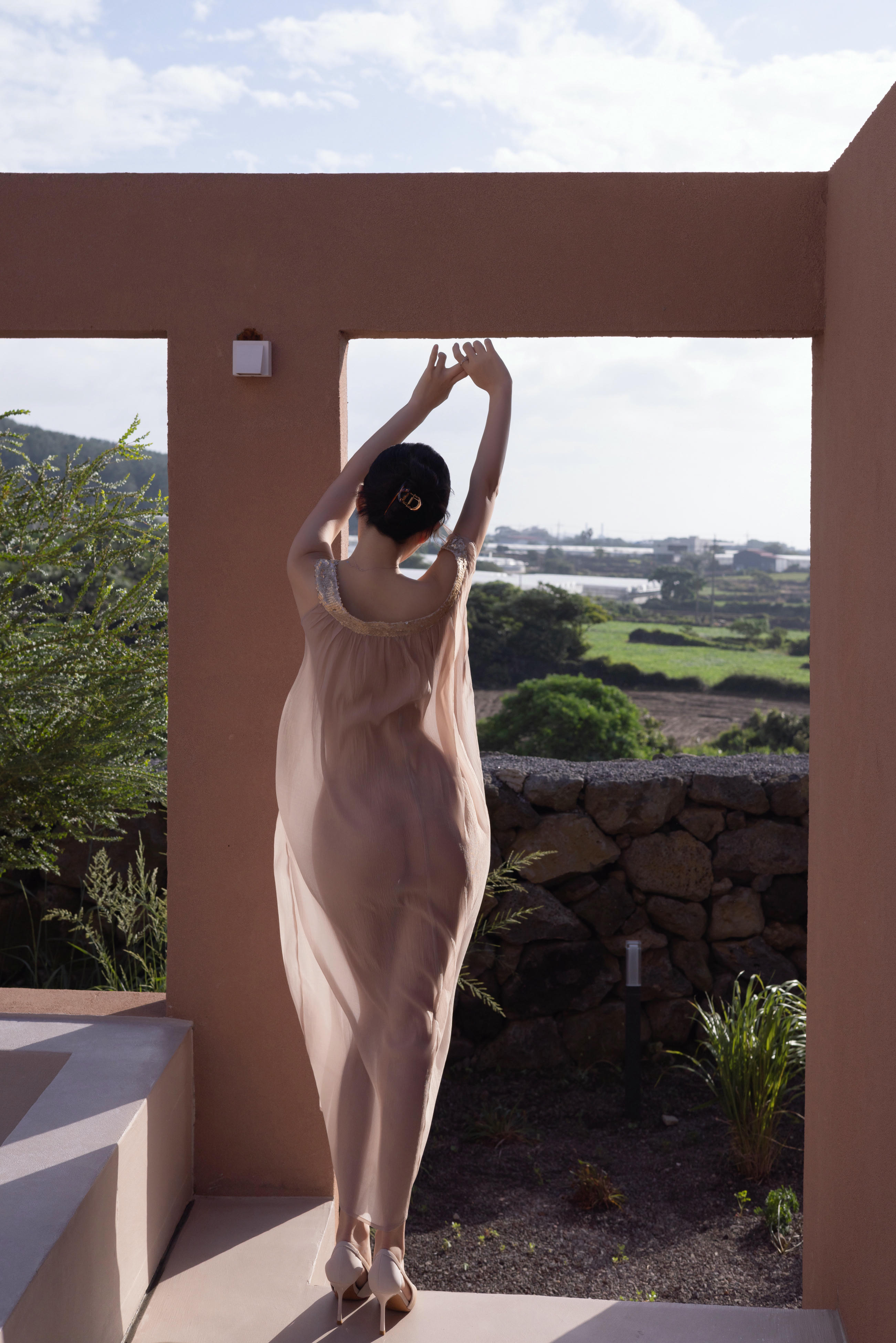 鱼子酱Fish NO.177 内购无水印 9492 芦苇旁 [101P 1.54 GB]_第1集