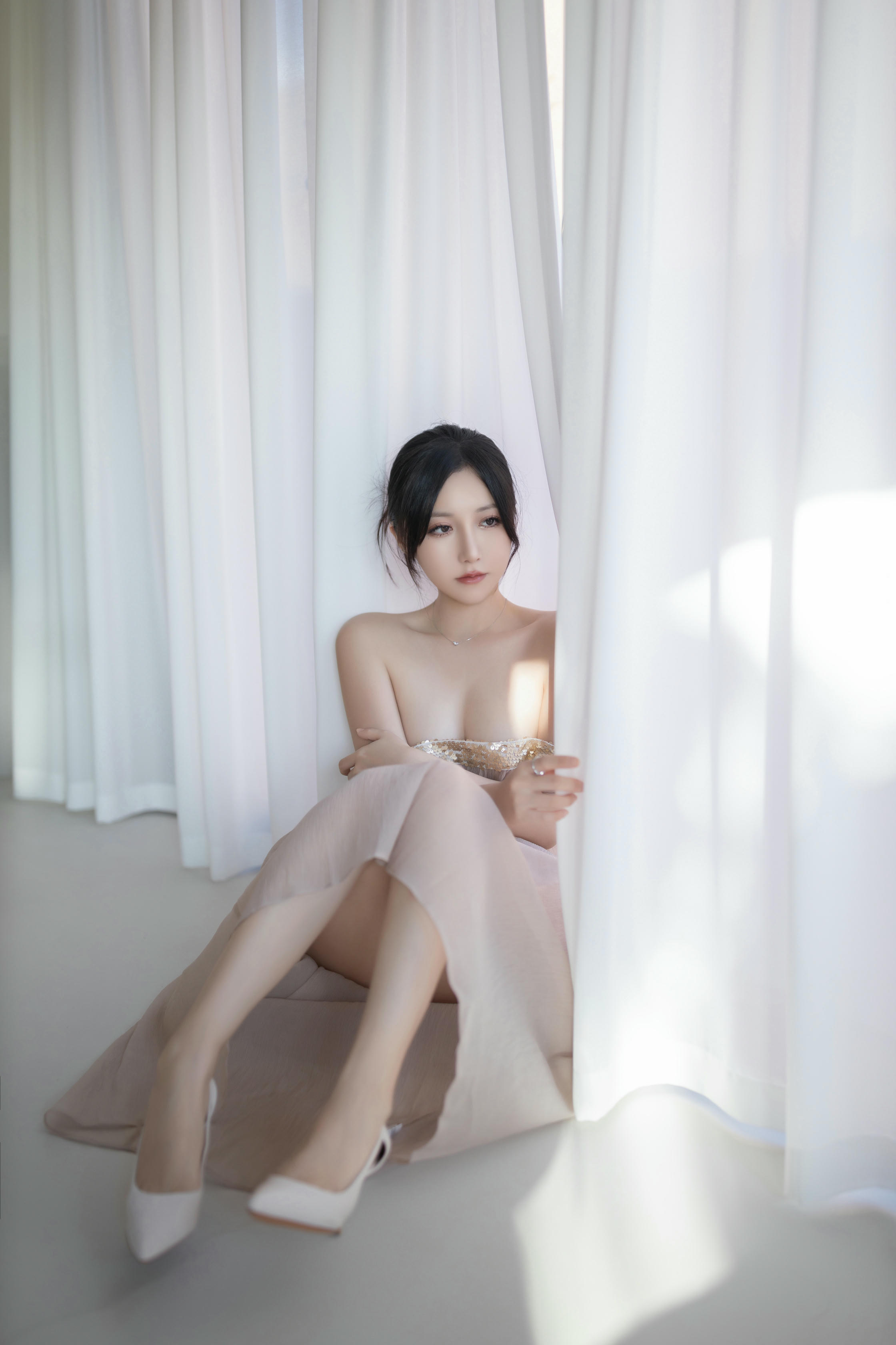 鱼子酱Fish NO.177 内购无水印 9492 芦苇旁 [101P 1.54 GB]_第4集