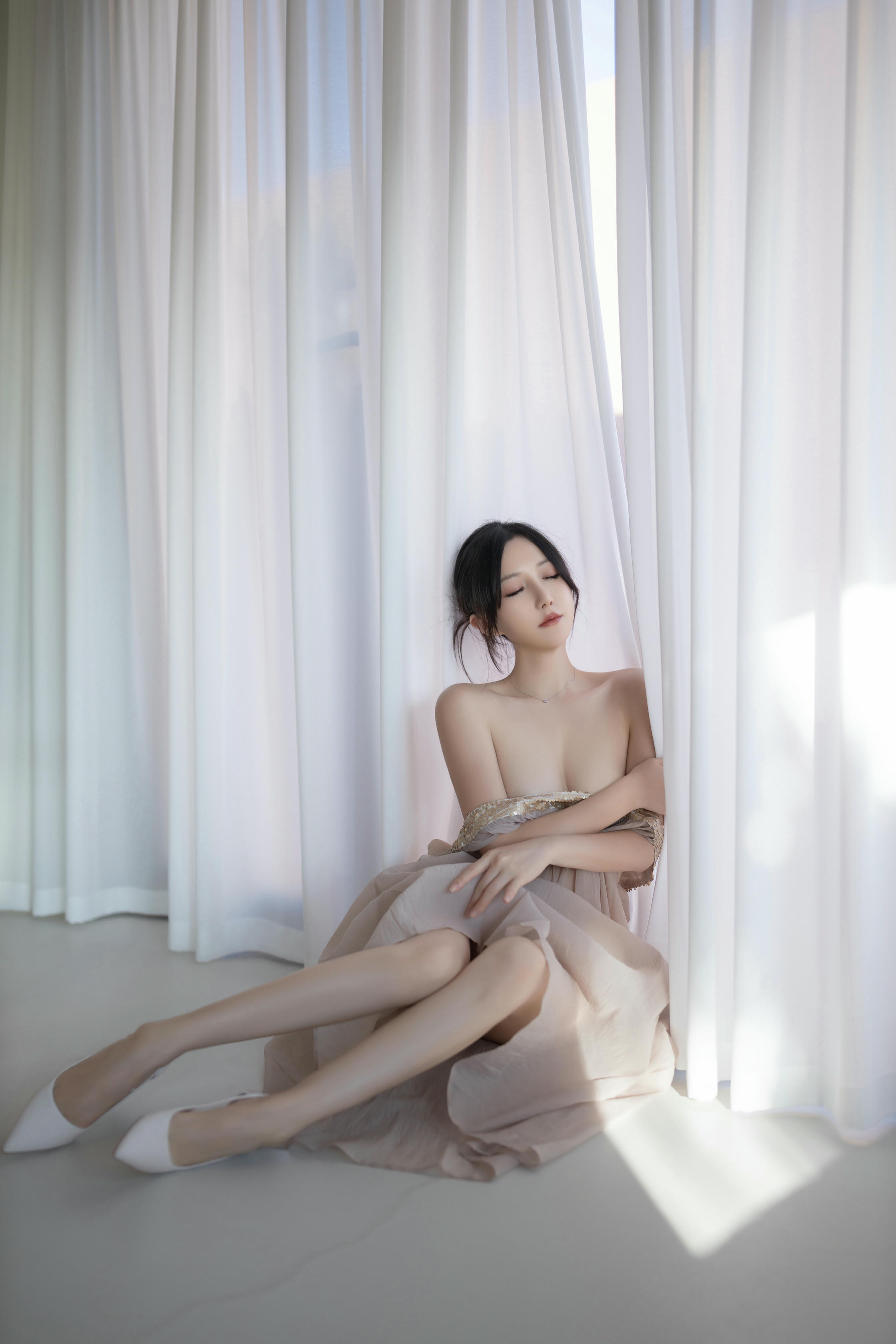 鱼子酱Fish NO.177 内购无水印 9492 芦苇旁 [101P 1.54 GB]_第4集