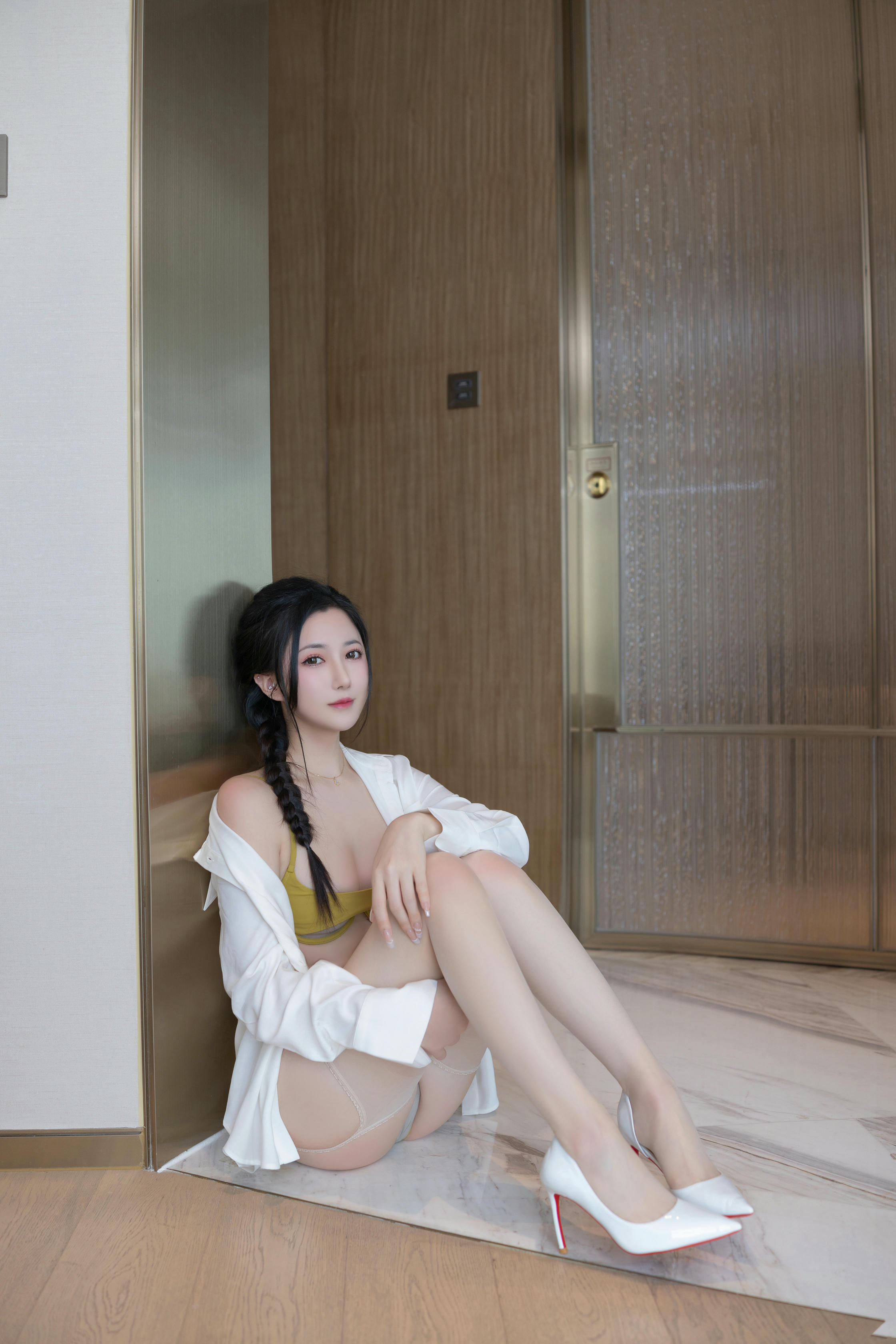 鱼子酱Fish NO.185 内购无水印 纯欲黄色丝袜 [80P 909MB]_第1集