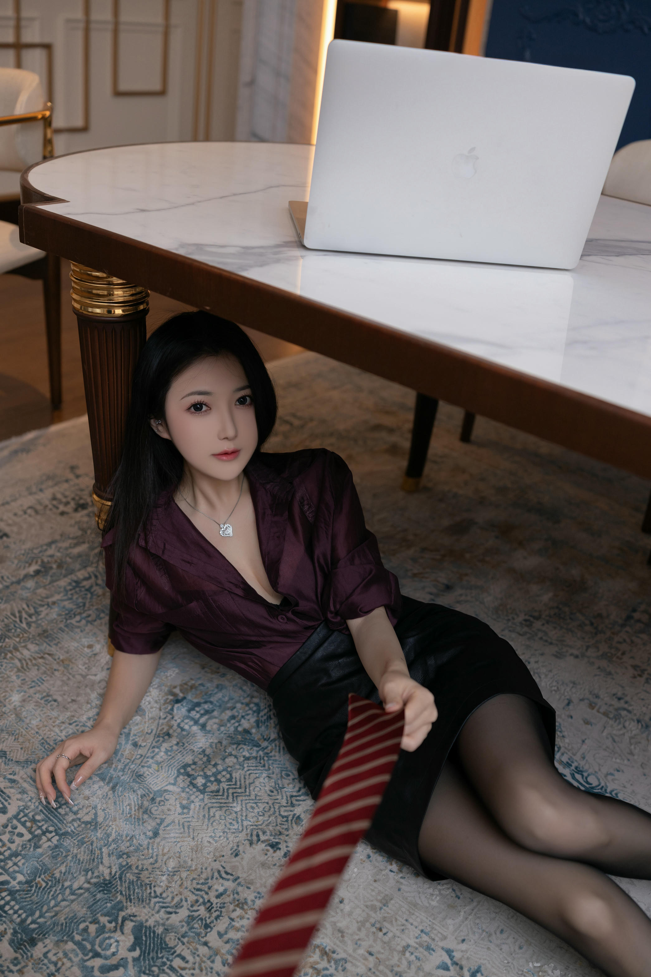 鱼子酱Fish NO.187 内购无水印 紫色衬衫 [120P 1.37GB]_第1集