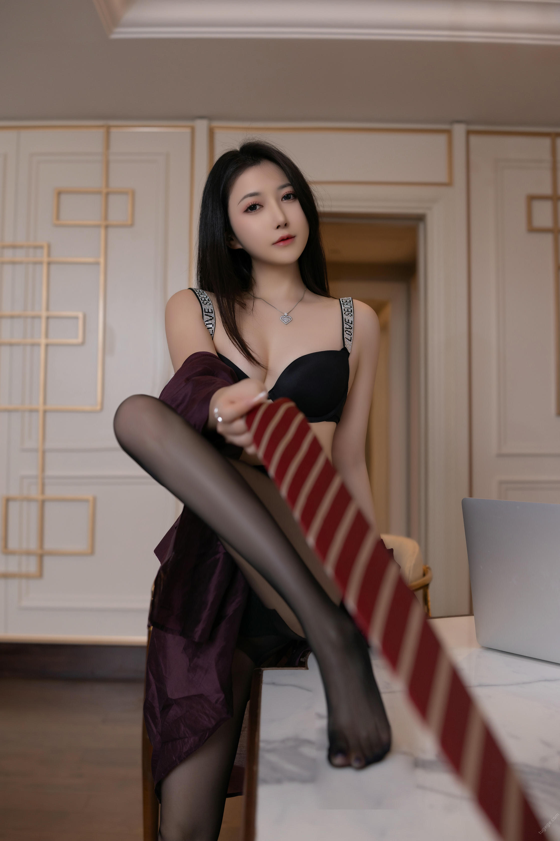 鱼子酱Fish NO.187 内购无水印 紫色衬衫 [120P 1.37GB]_第3集