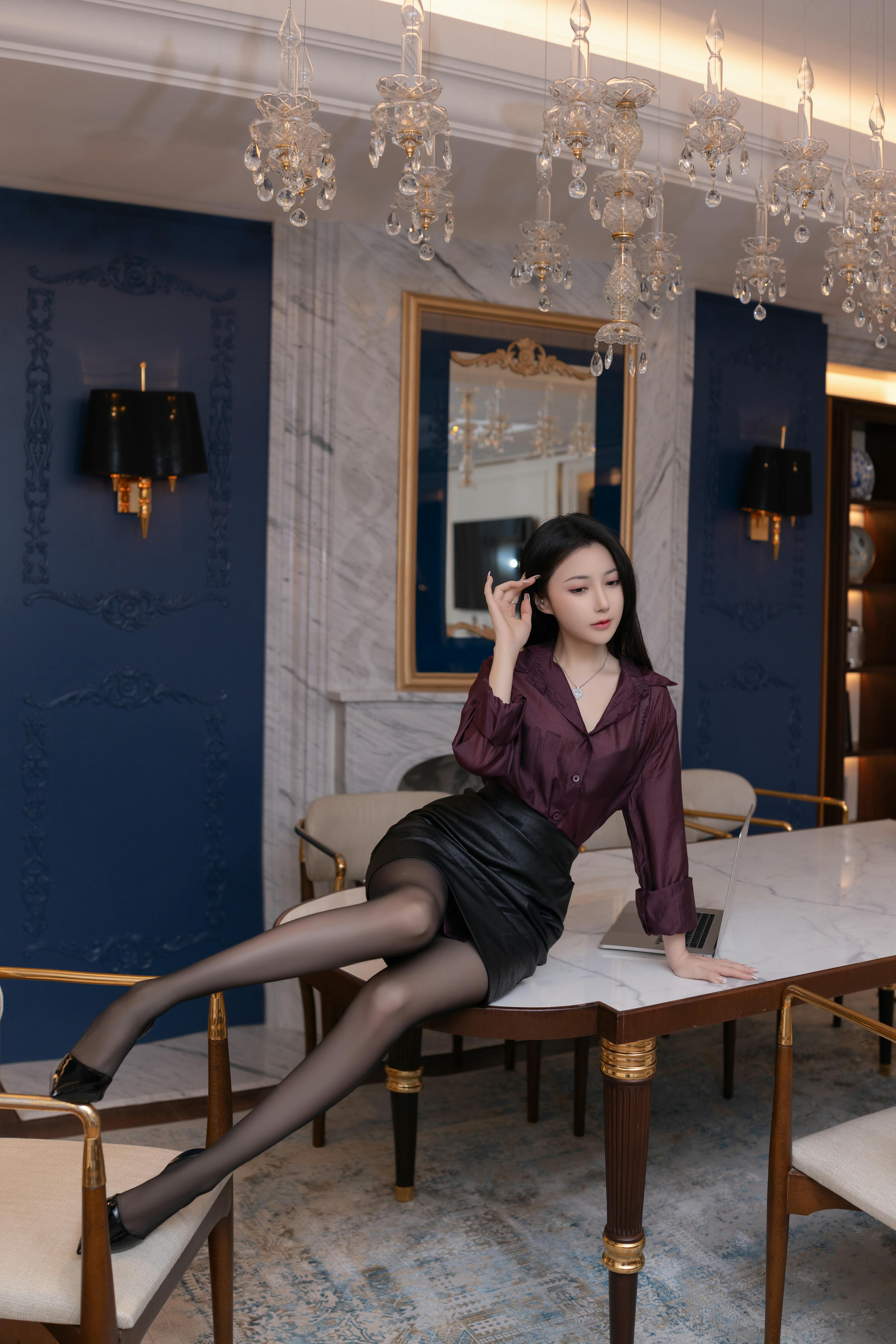 鱼子酱Fish NO.187 内购无水印 紫色衬衫 [120P 1.37GB]_第1集