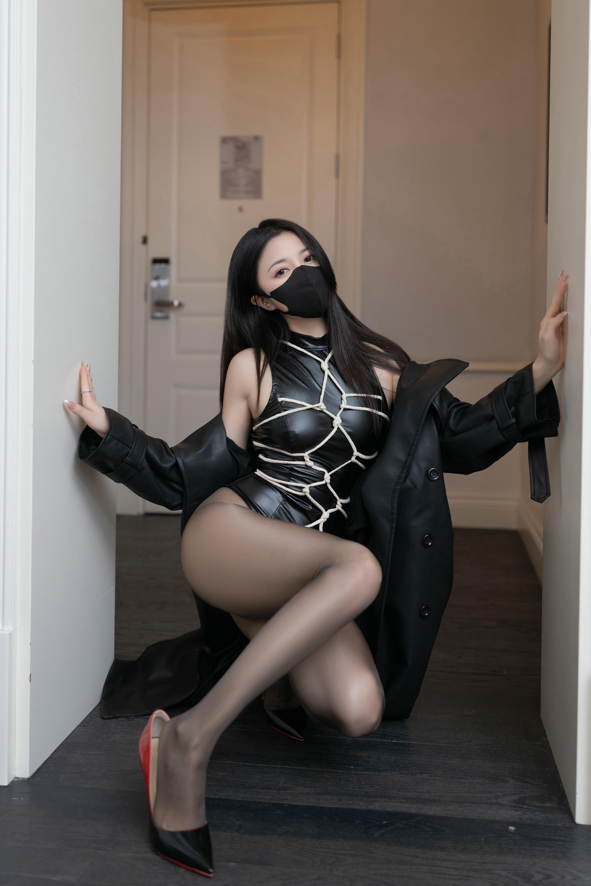 鱼子酱Fish NO.191 内购无水印 9835 释放的秘密 [120P／1.03GB]_第1集