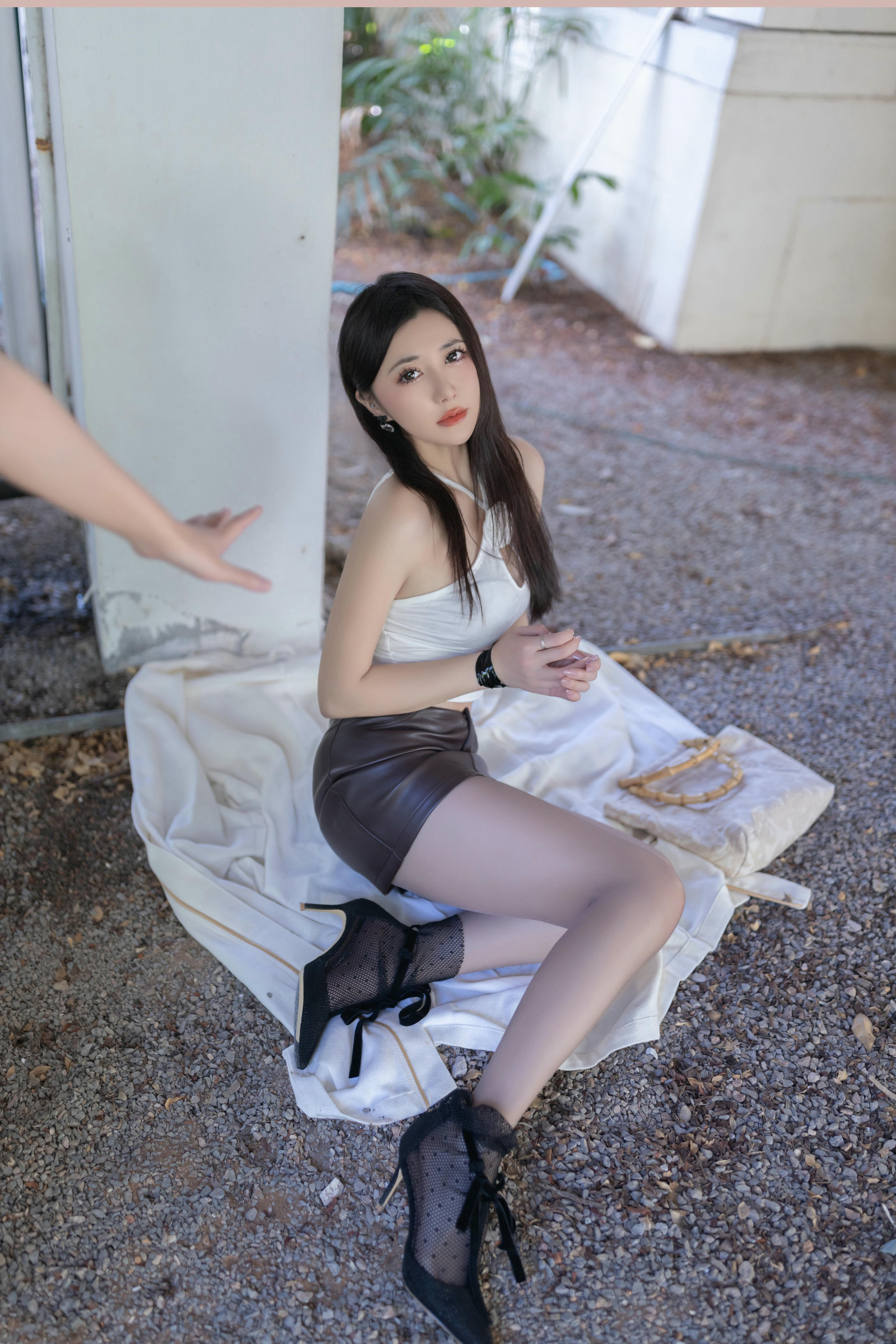 鱼子酱Fish NO.006 内购无水印 暗墙五 尾随 [130P 1.33 GB]_第2集