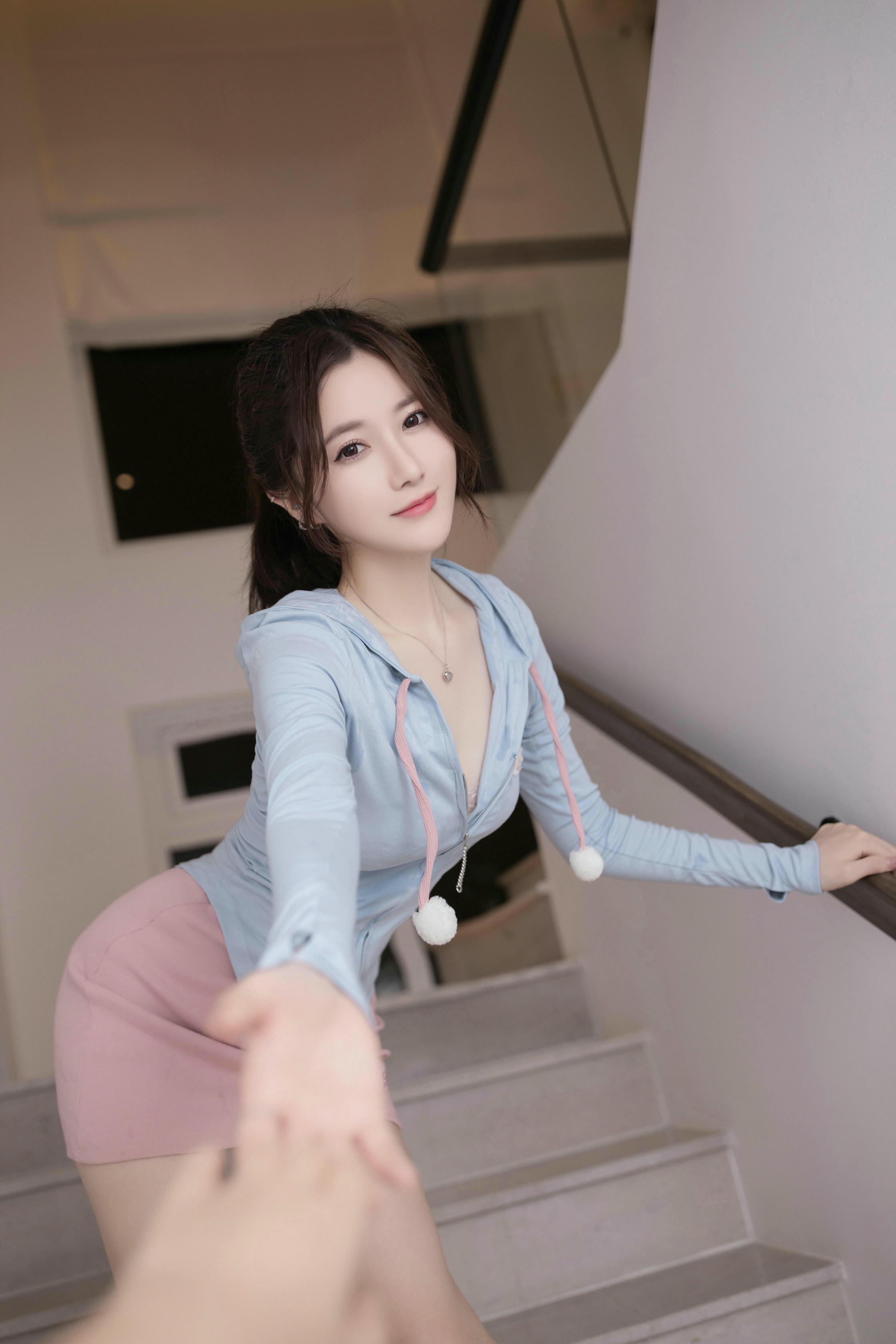 鱼子酱Fish NO.021 内购无水印 等下班的人 [130P654MB]_第2集