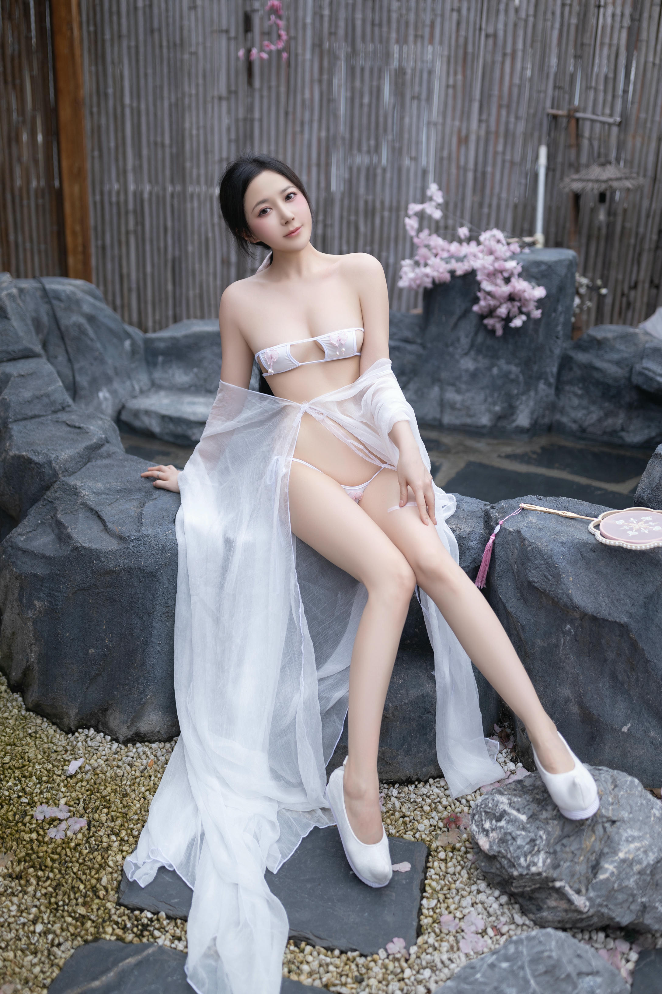 鱼子酱Fish NO.037 内购无水印 花想容写真 [120P／1.44GB]_第1集