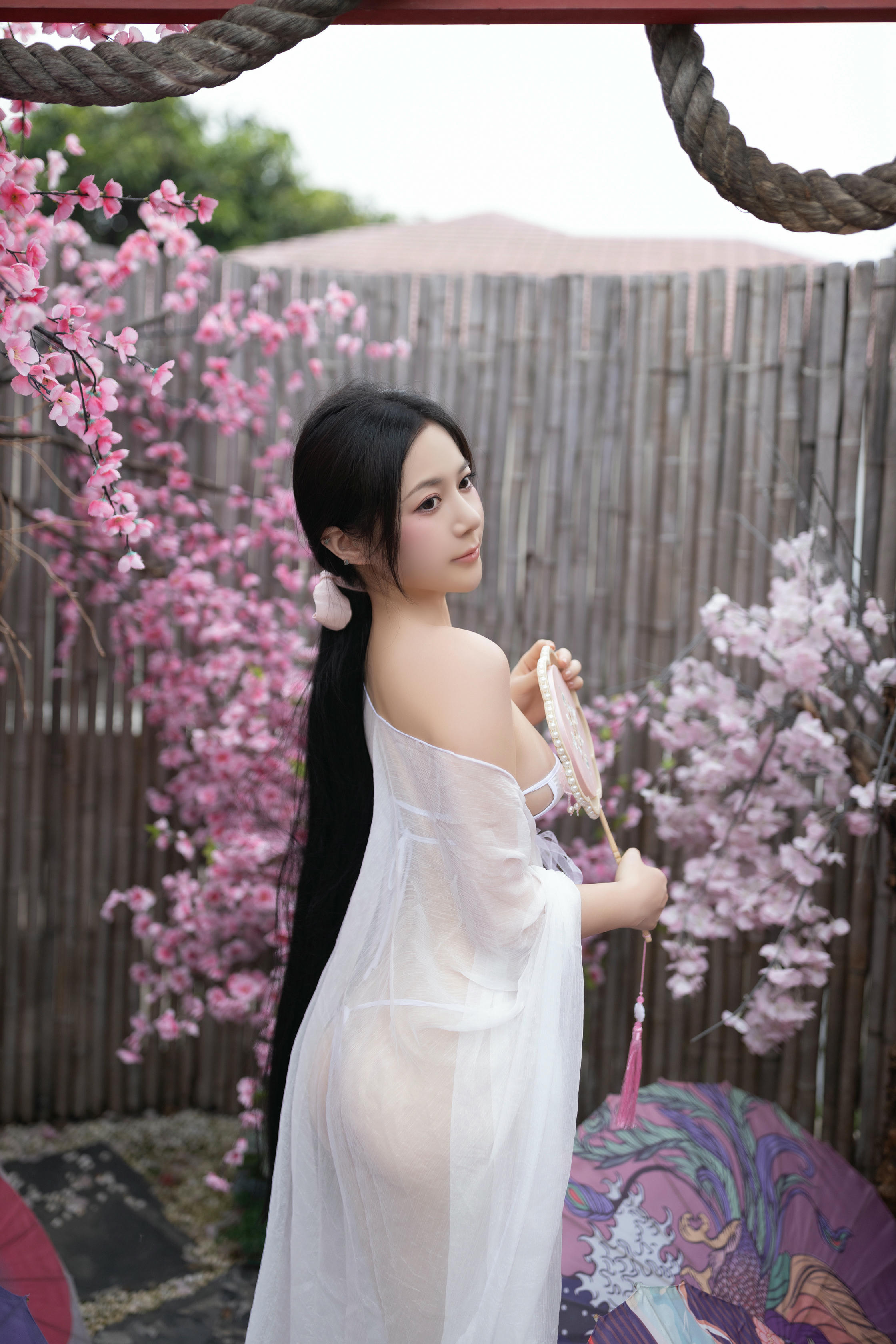 鱼子酱Fish NO.037 内购无水印 花想容写真 [120P／1.44GB]_第1集