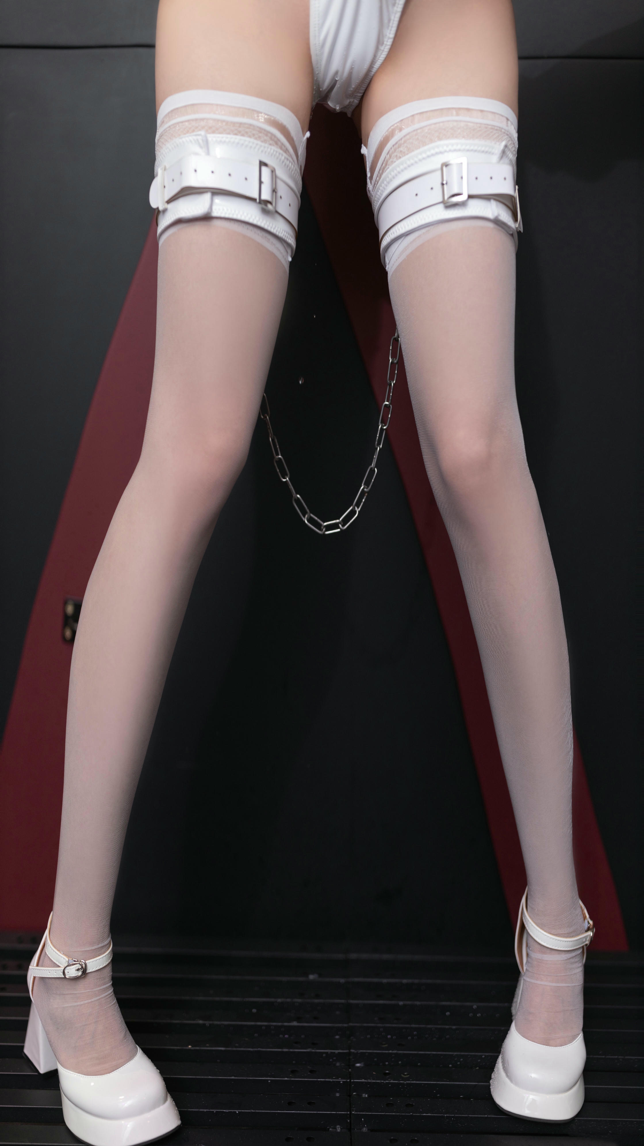 鱼子酱Fish NO.040 内购无水印 监狱 灰 7223 [130P929MB]_第2集