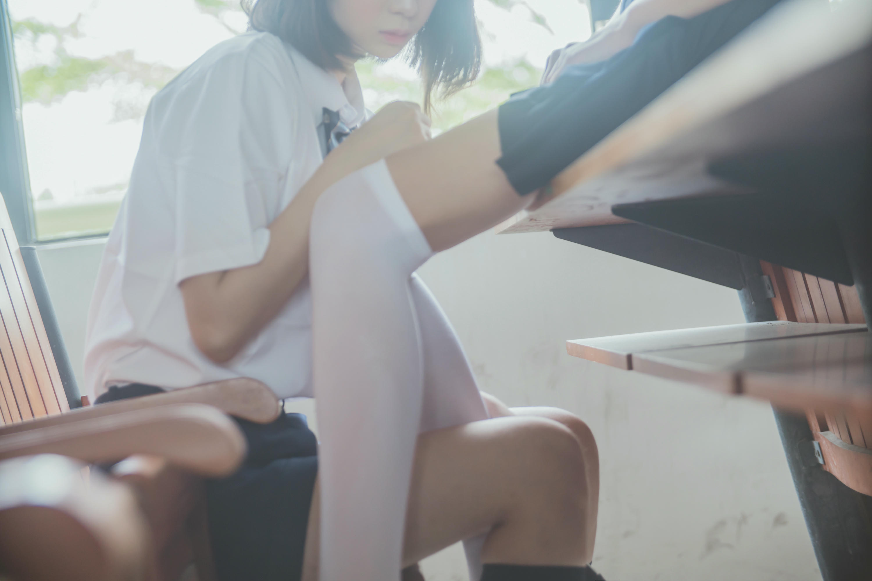 疯猫ss NO.011 &桜桃喵 JK百合1 [43P-325MB]_第2集