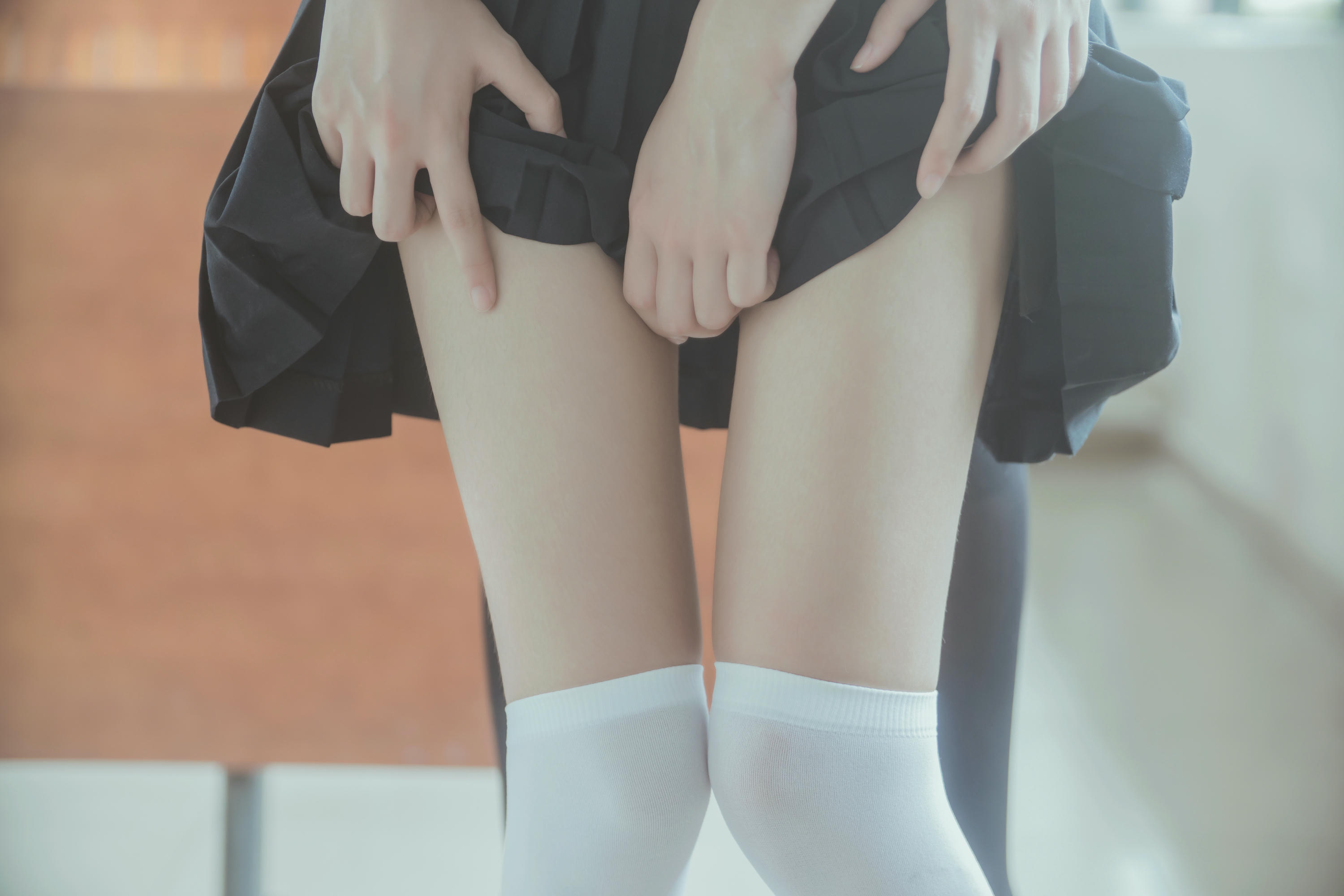 疯猫ss NO.011 &桜桃喵 JK百合1 [43P-325MB]_第2集