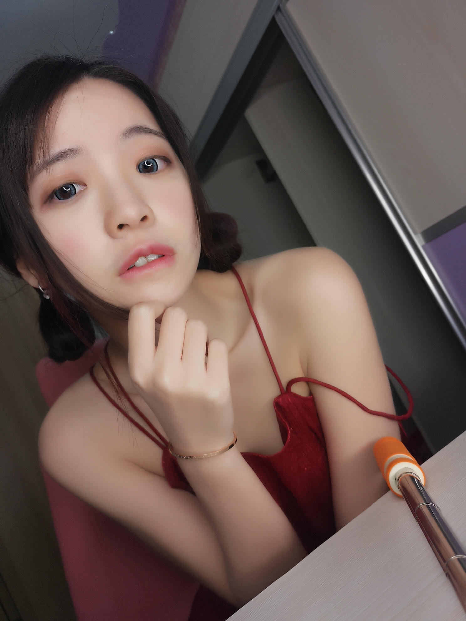 疯猫ss NO.115 红裙 [16P-67MB]_第1集