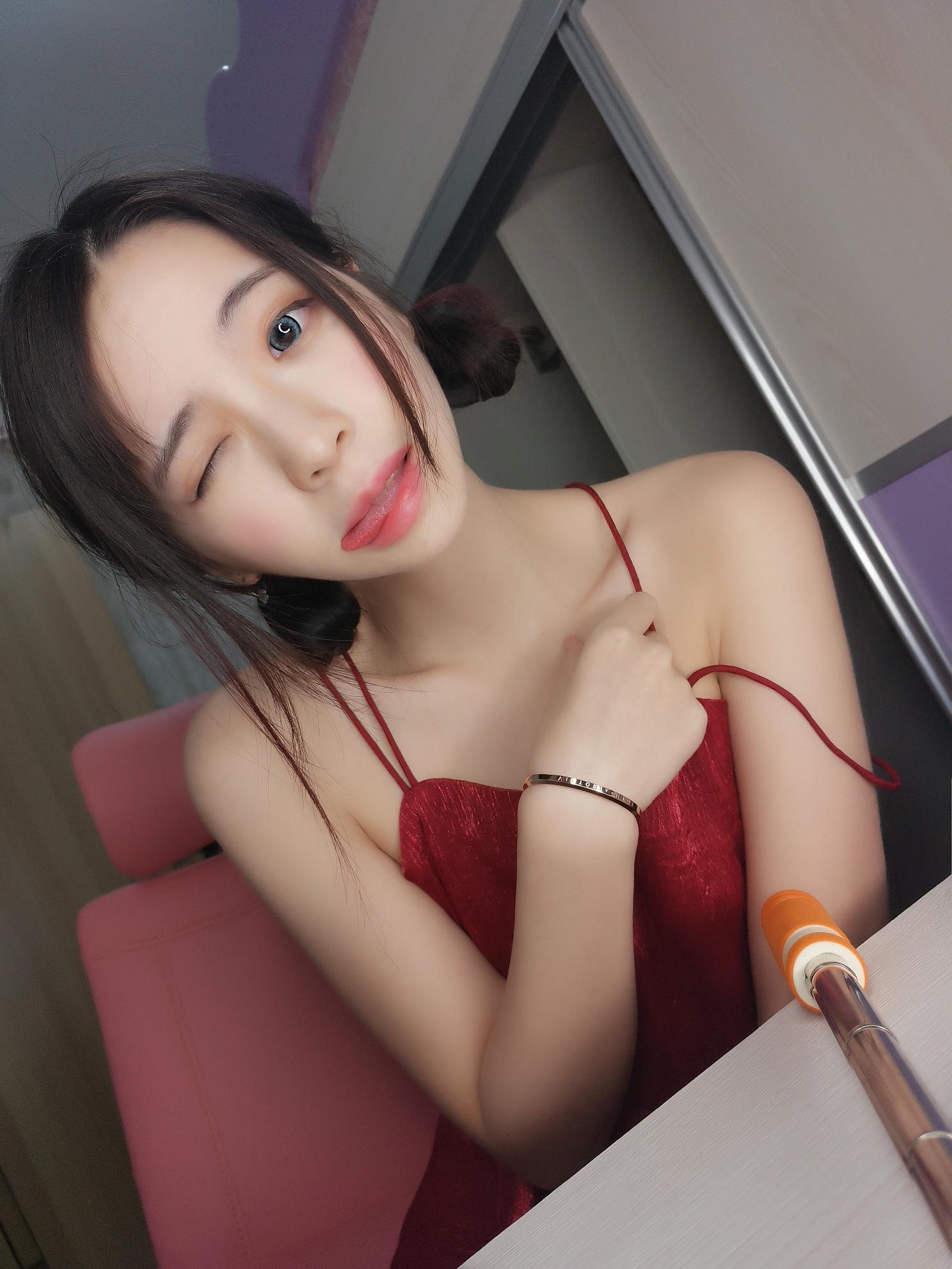 疯猫ss NO.115 红裙 [16P-67MB]_第1集