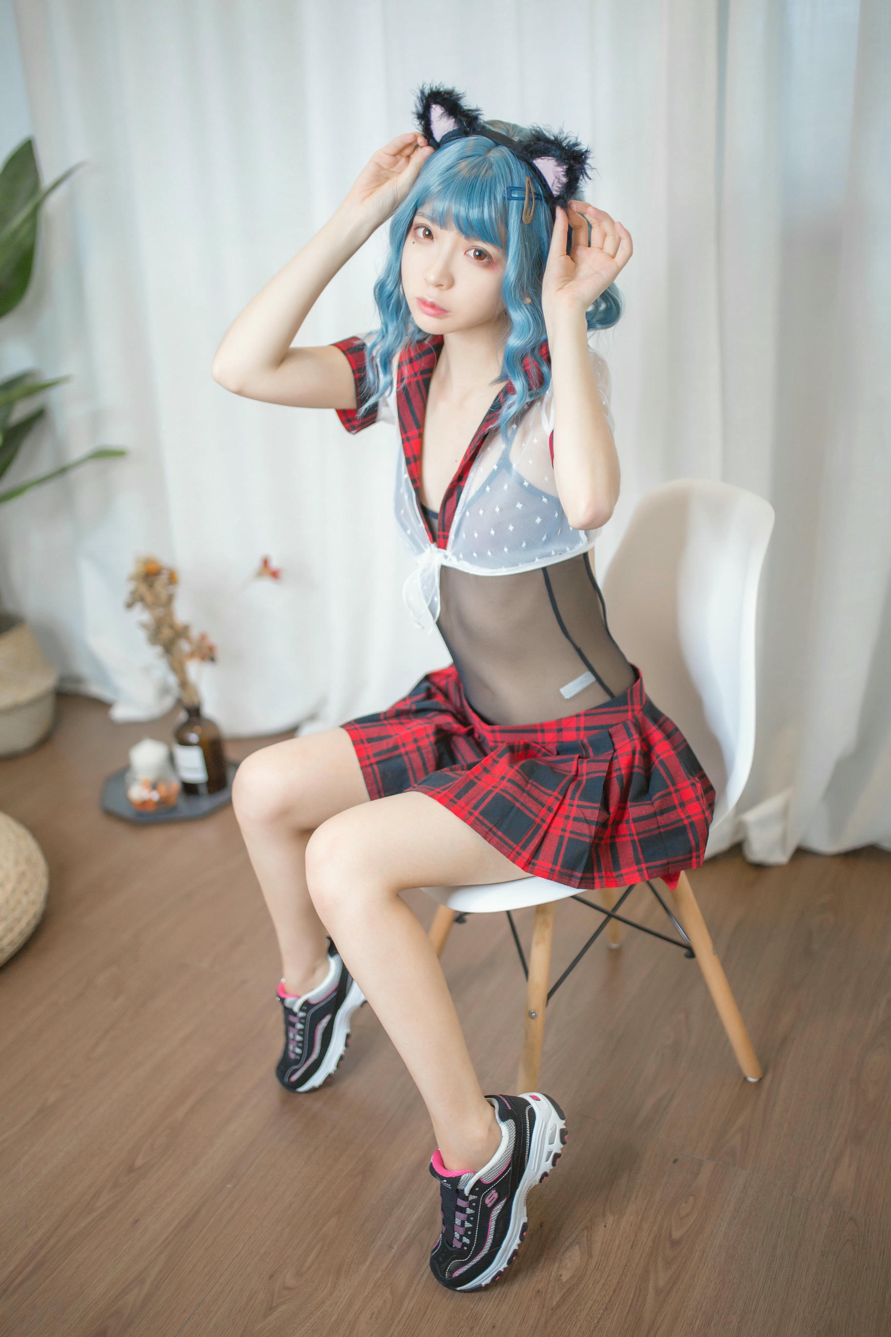 疯猫ss NO.136 蓝发 [26P 122M]_第1集