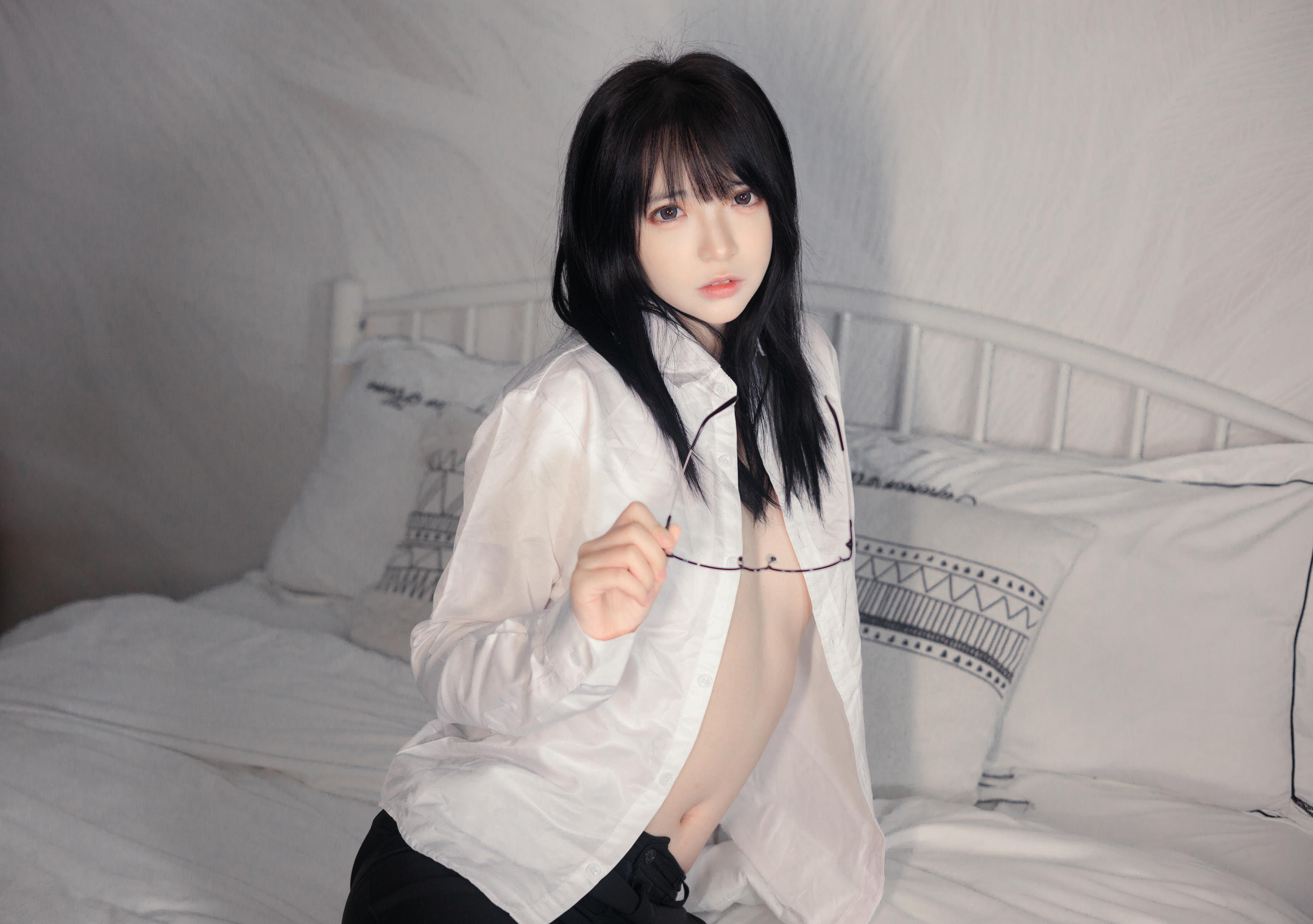 疯猫ss NO.153 白色情人节福袋 肉丝ol [40P 662MB]_第1集